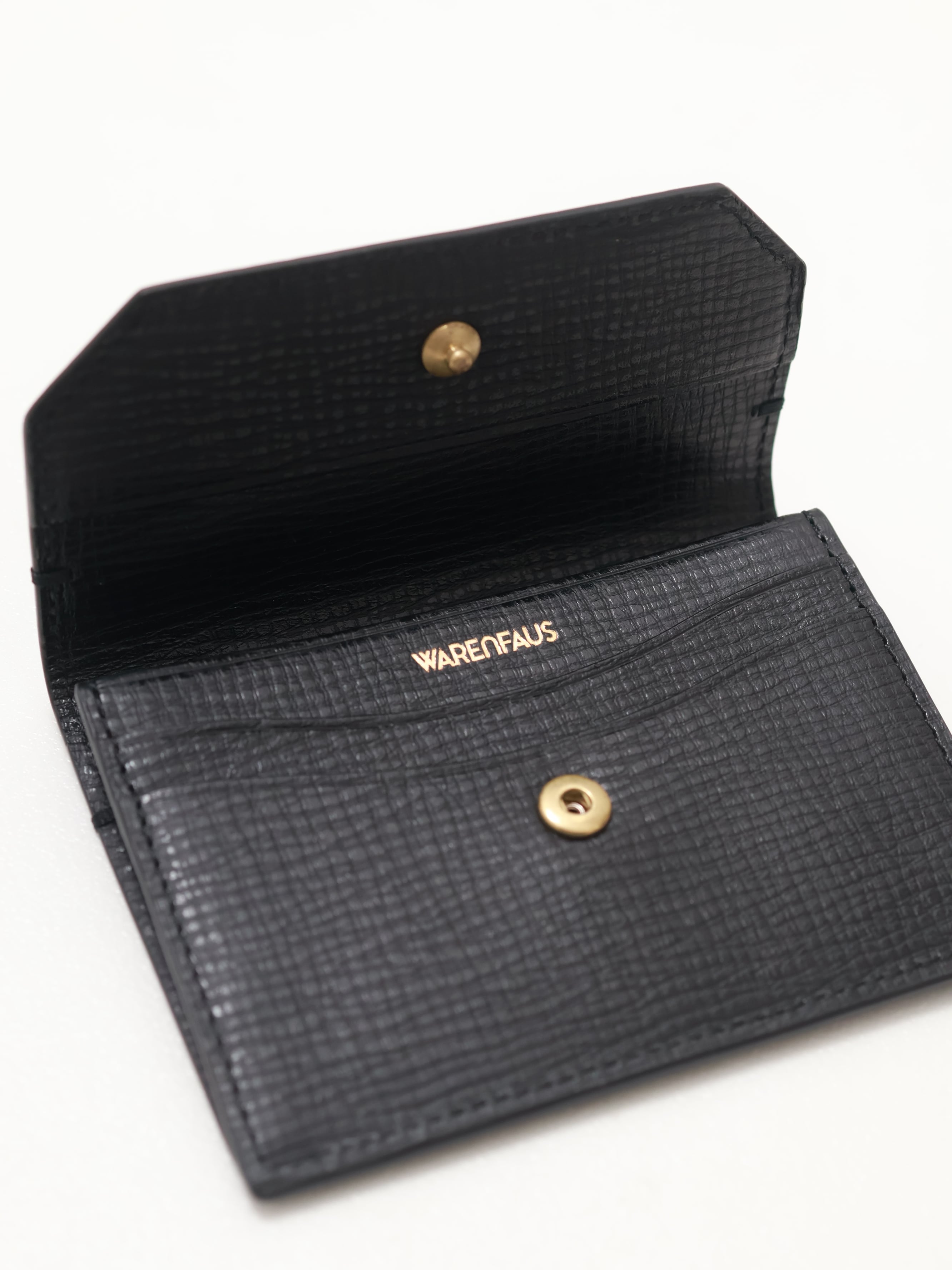WARENFAUS Magazine shoulder | STORE™️