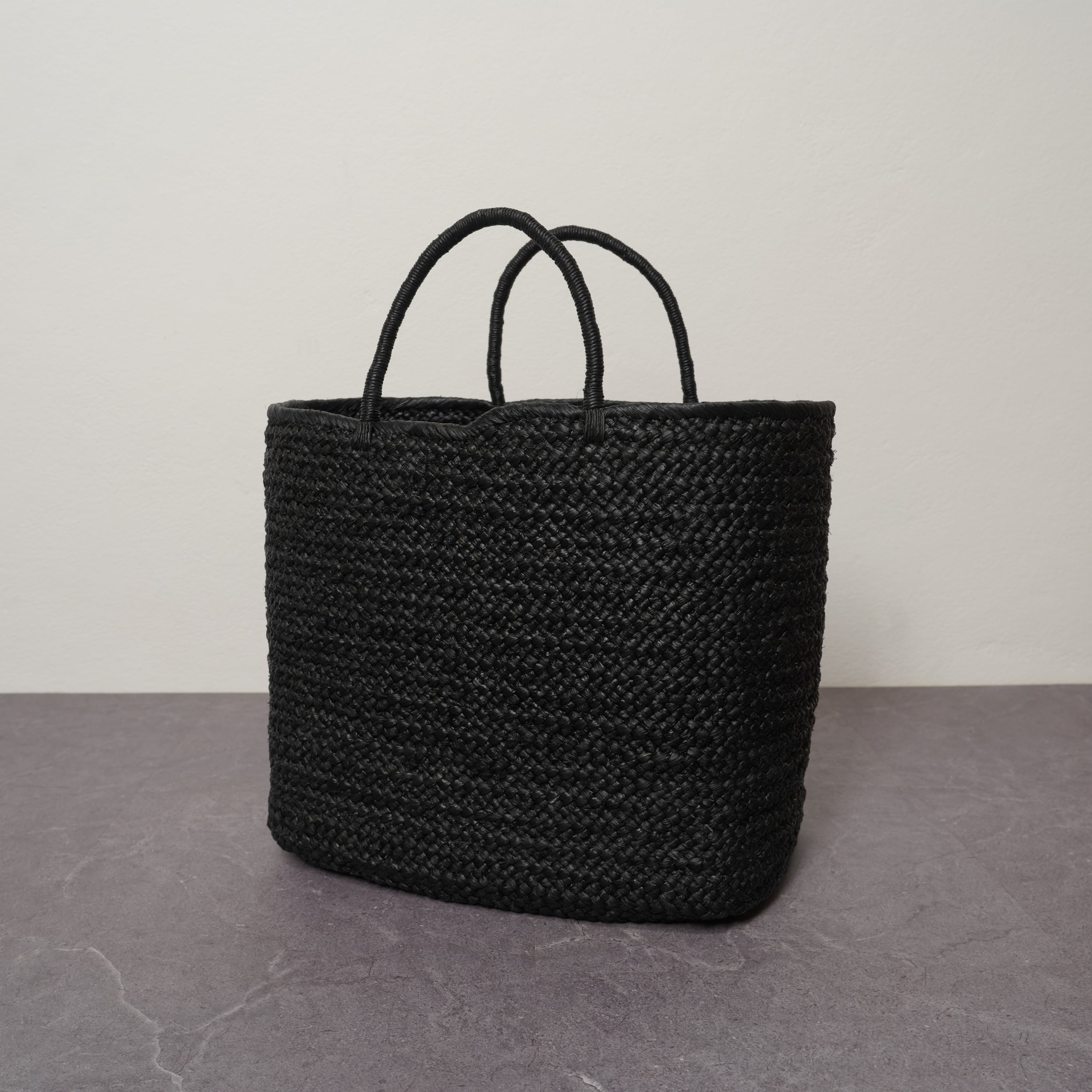 28e3e8db5877d4aa74c6af899ab3d8