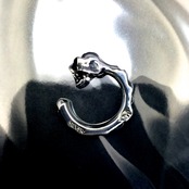 SKULL HOOP EARRING / スカルフープピアス