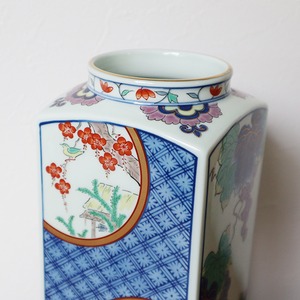 【送料無料】有田焼　８寸京型花瓶　丸絵花鳥図（木箱付）