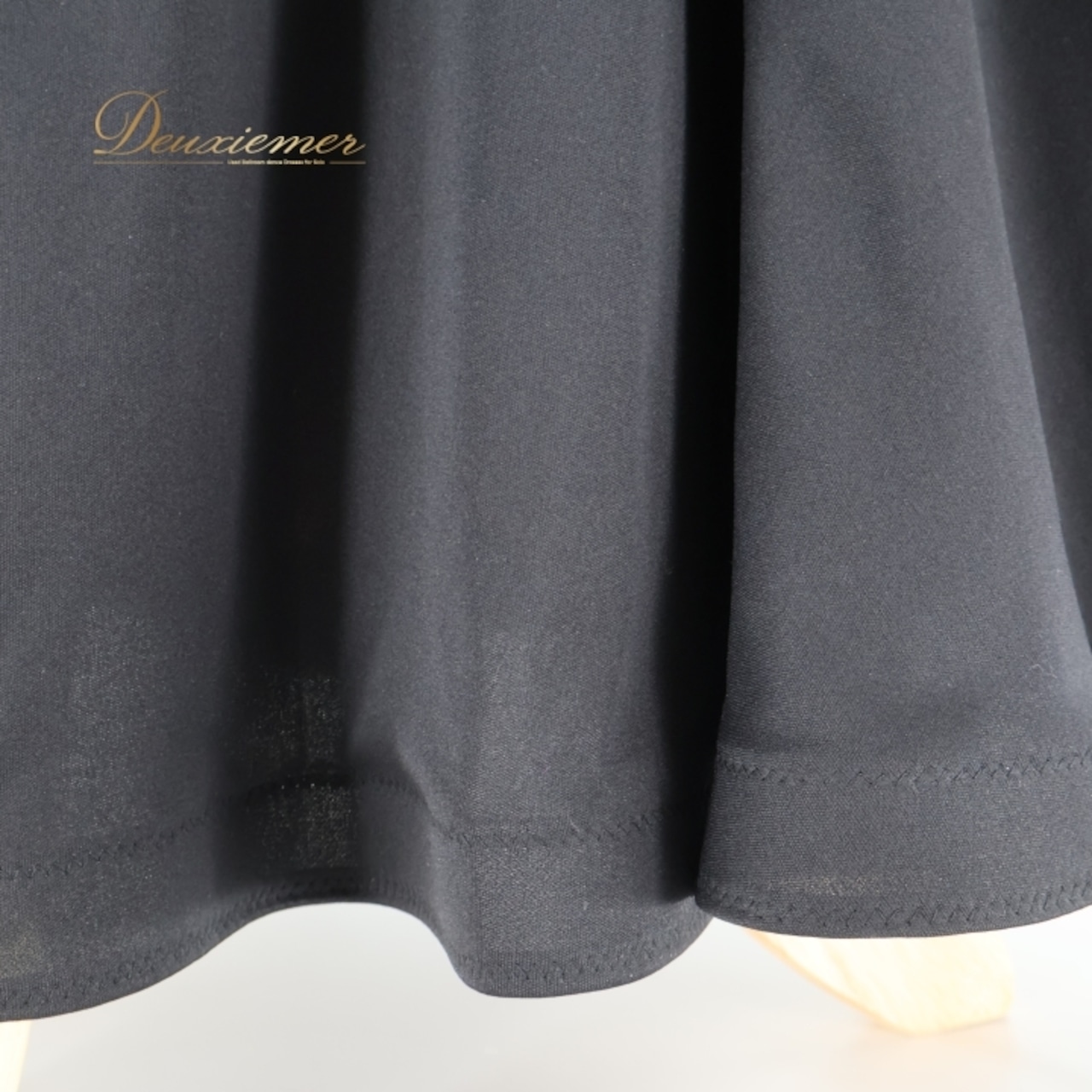 社交ダンス 衣装 チャコット Chacott ワンピース ドレス パーティドレス ノーソーイング 黒 ベロア 無地 ベルト ベロア 編み上げ 上品 綺麗 レッスン 練習 ブラック系 大人 レディース エレガント フォーマル おしゃれ 社交ダンス衣装 ダンスパフォーマンス ラグジュアリー 長袖