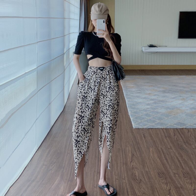 スタイルサマーラウンドネックショートTシャツ ハイウェストウェストレオパードカジュアルパンツ 夏物 Oネック ハンチェンe33323930525