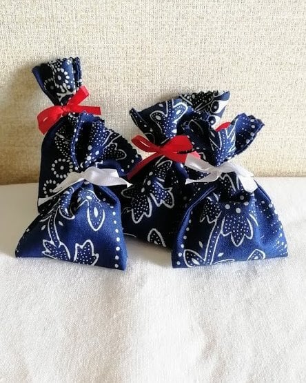 チェコのボビンレース ハートモティーフ 台紙つき | Violka