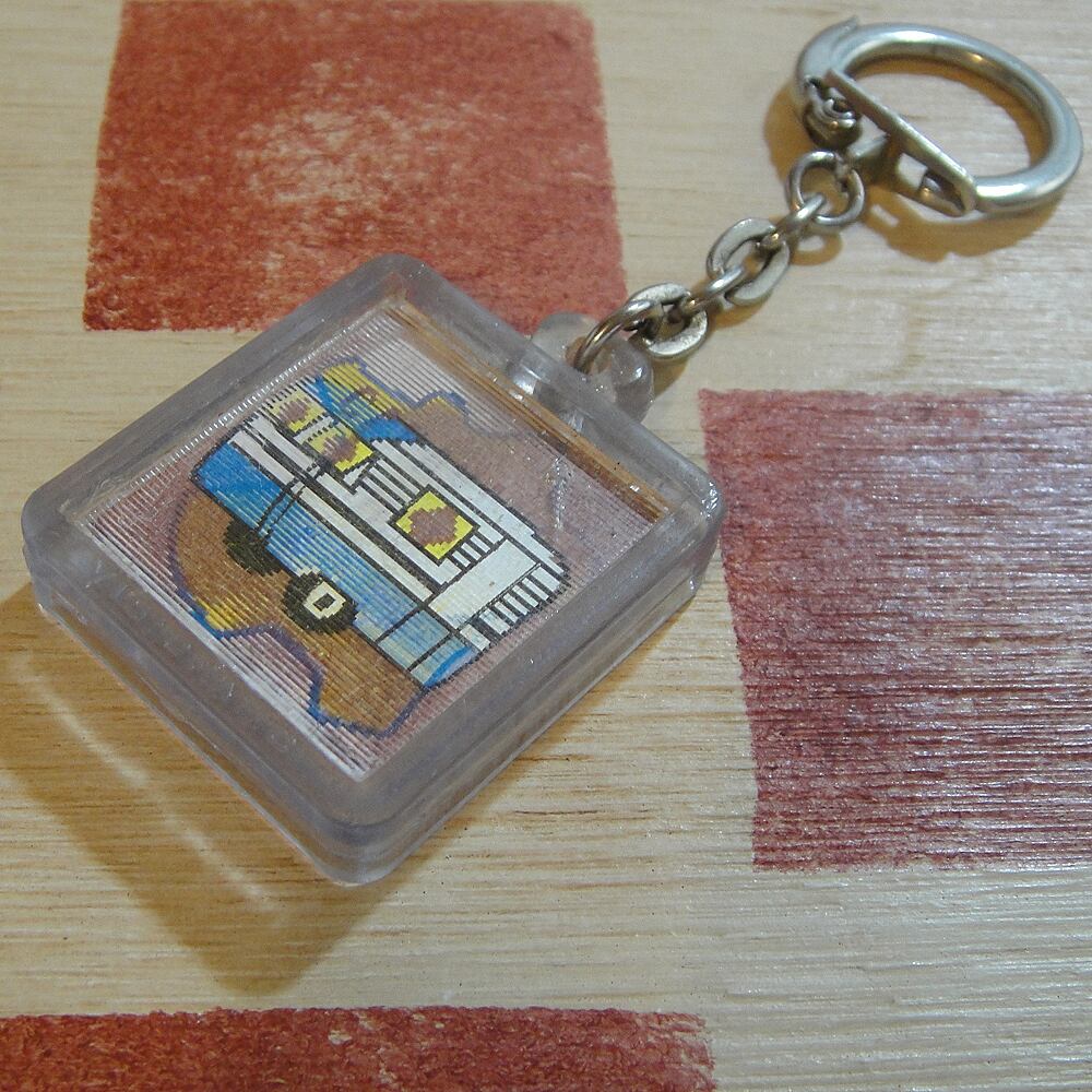 フランス Digue Cie ディーグ アンド サイ 絵が変わる広告キャラバン キーホルダー トレーラーハウス レトロキーホルダーkey Smiley Com キー スマイリー コム フランス Digue Cie ディーグ アンド サイ 絵が変わる広告キャラバン キーホルダー トレーラーハウス レトロキーホルダーkey Smiley Com キー スマイリー コム