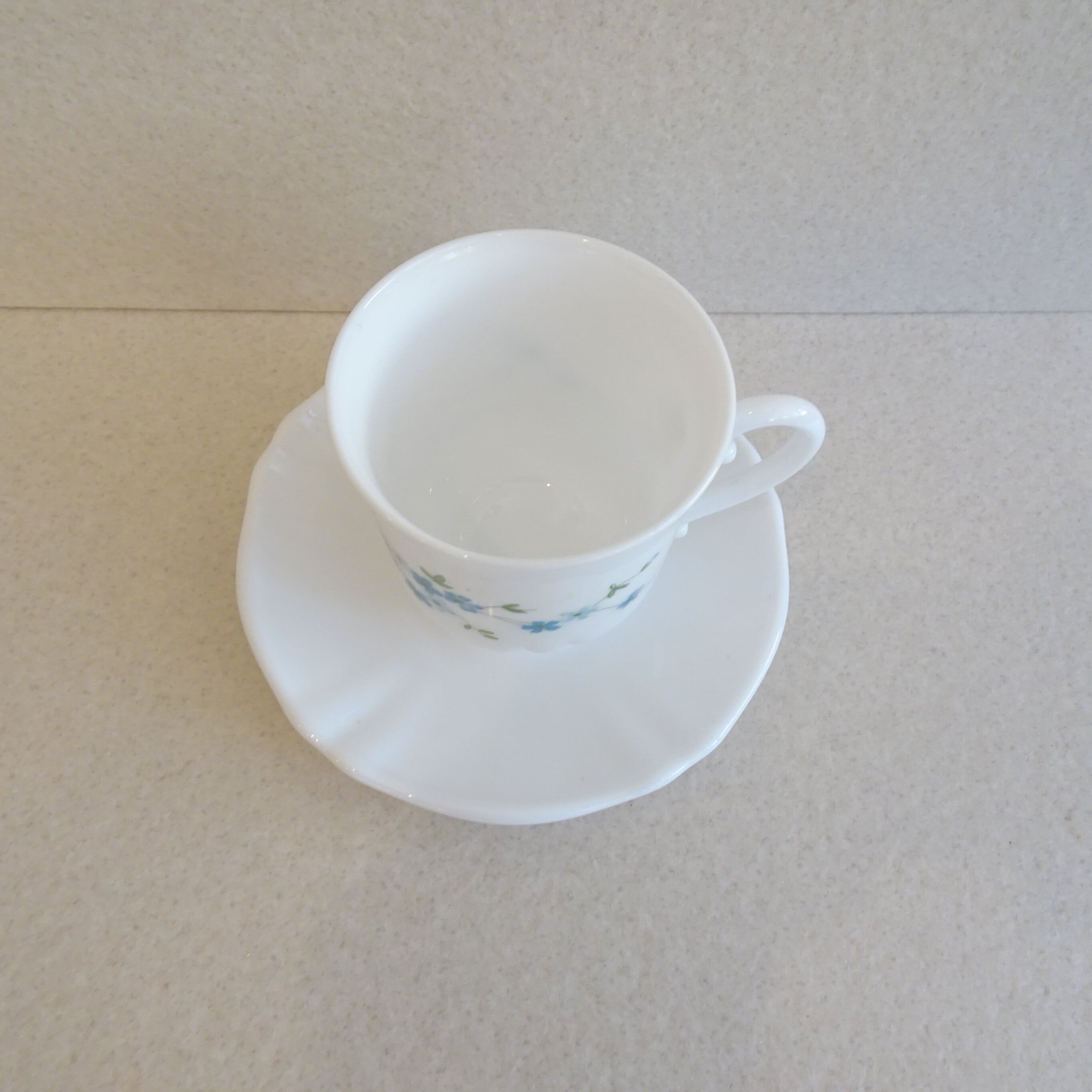 希少　フランス　アルコパル　カップ　プレート　ボウル　セット　ヴィンテージ　花柄 希少 フランス アルコパル カップ プレート ボウル セット