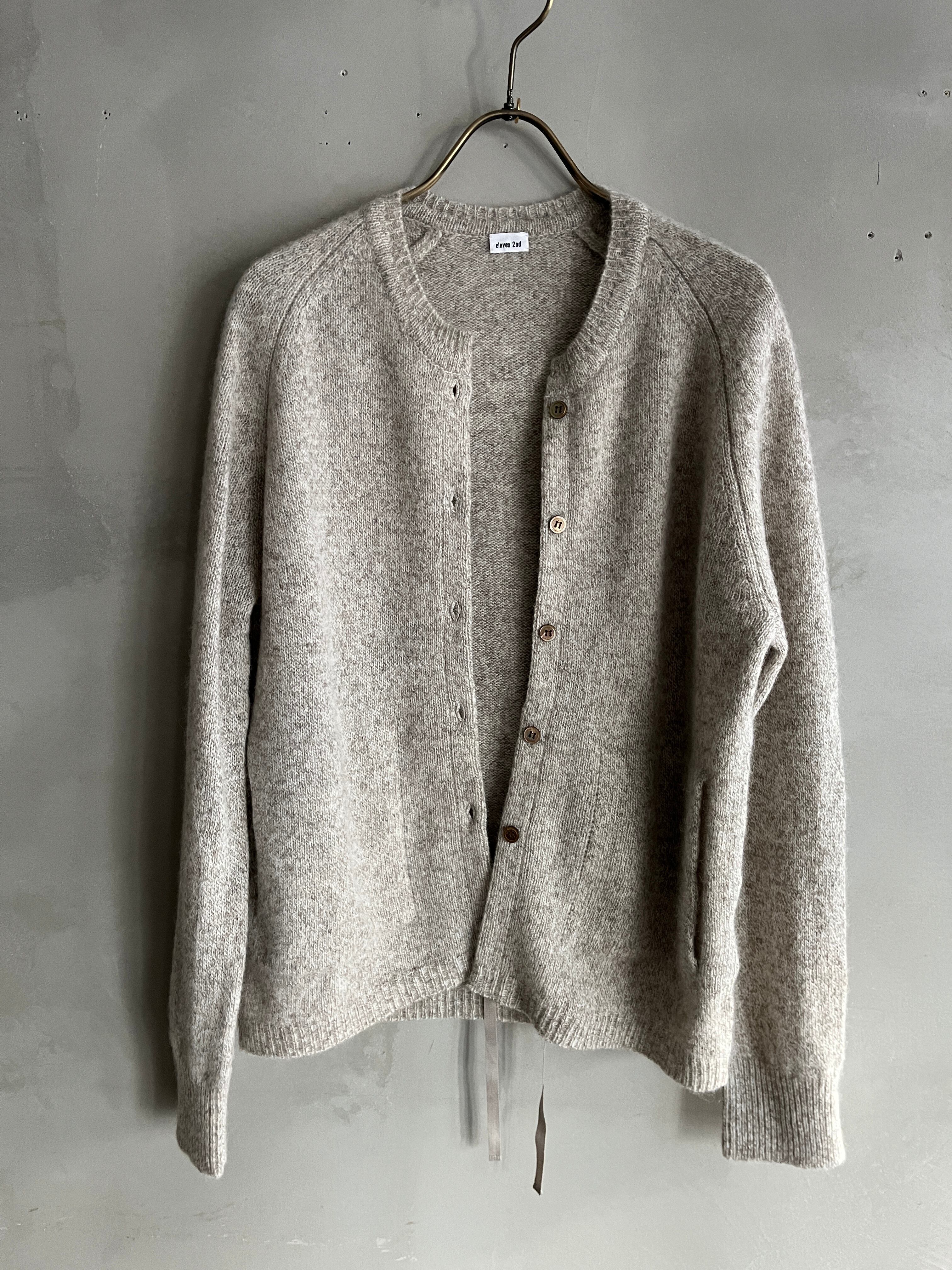 eleven 2nd｜ラムズウール&ヤク カーディガン｜ベージュ | 岡の oka no
