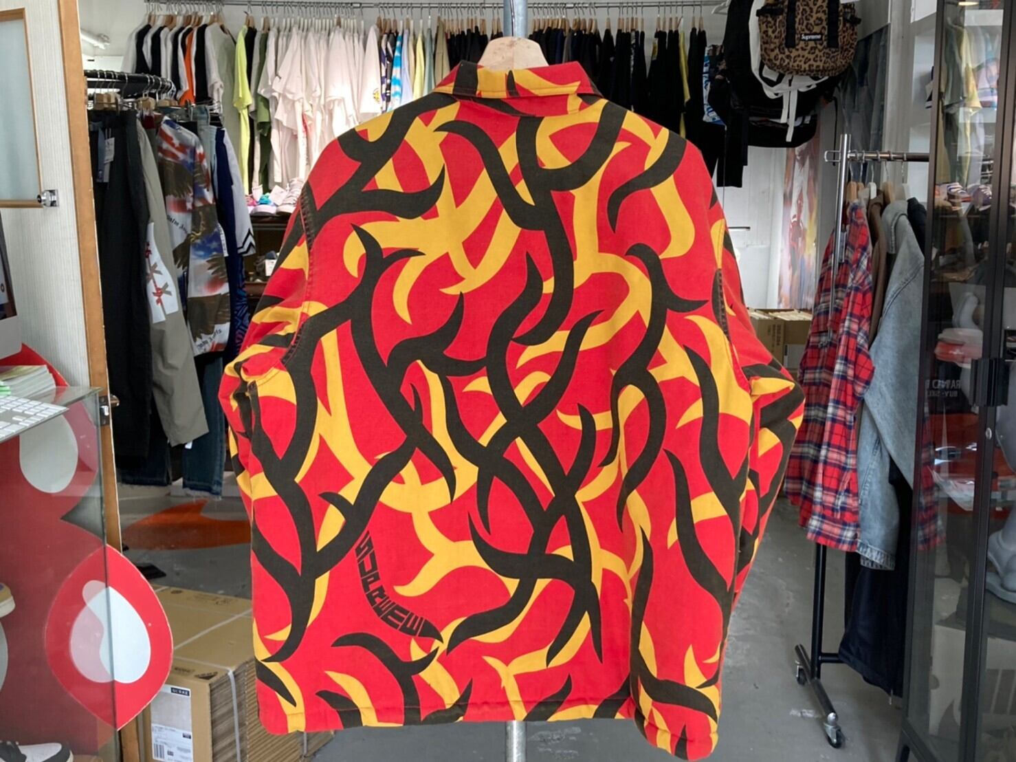 ゲリラセール Supreme REVERSIBLE PUFFY WORK JACKET RED TRIBAL CAMO 