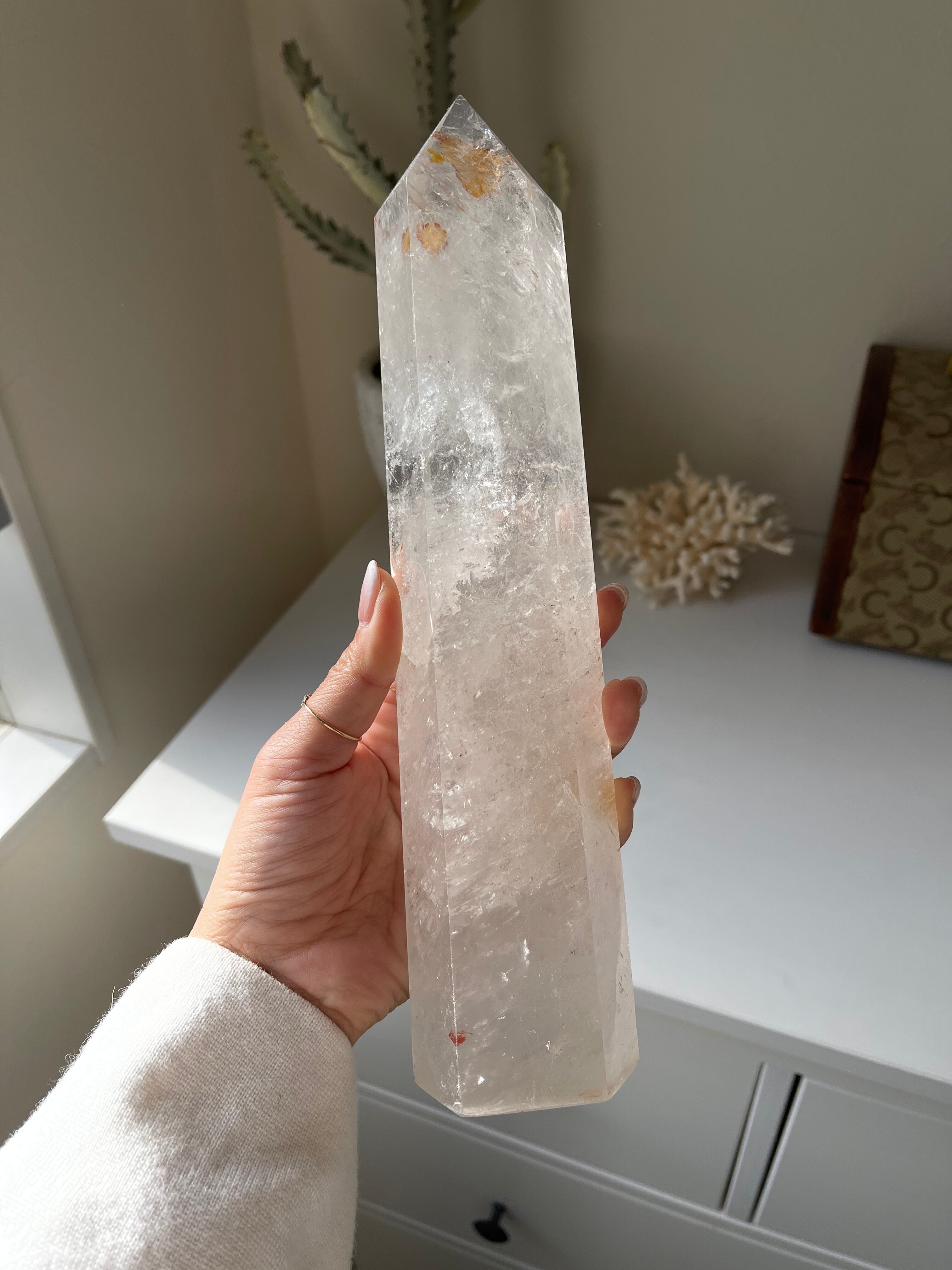 ブラジル産　ライモナイト共生レインボー水晶タワー　No.02