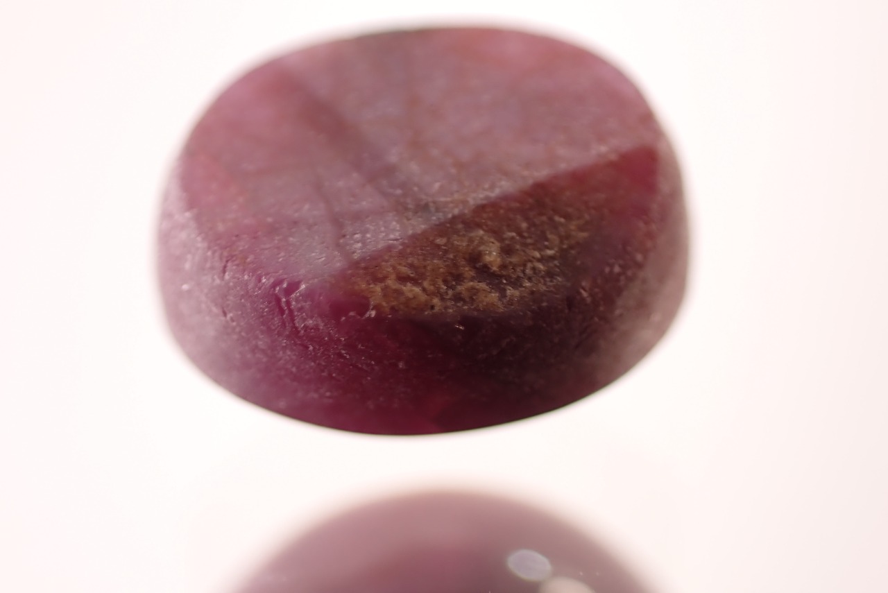 スタールビー(非加熱)　3.94ct　[D11‐434]