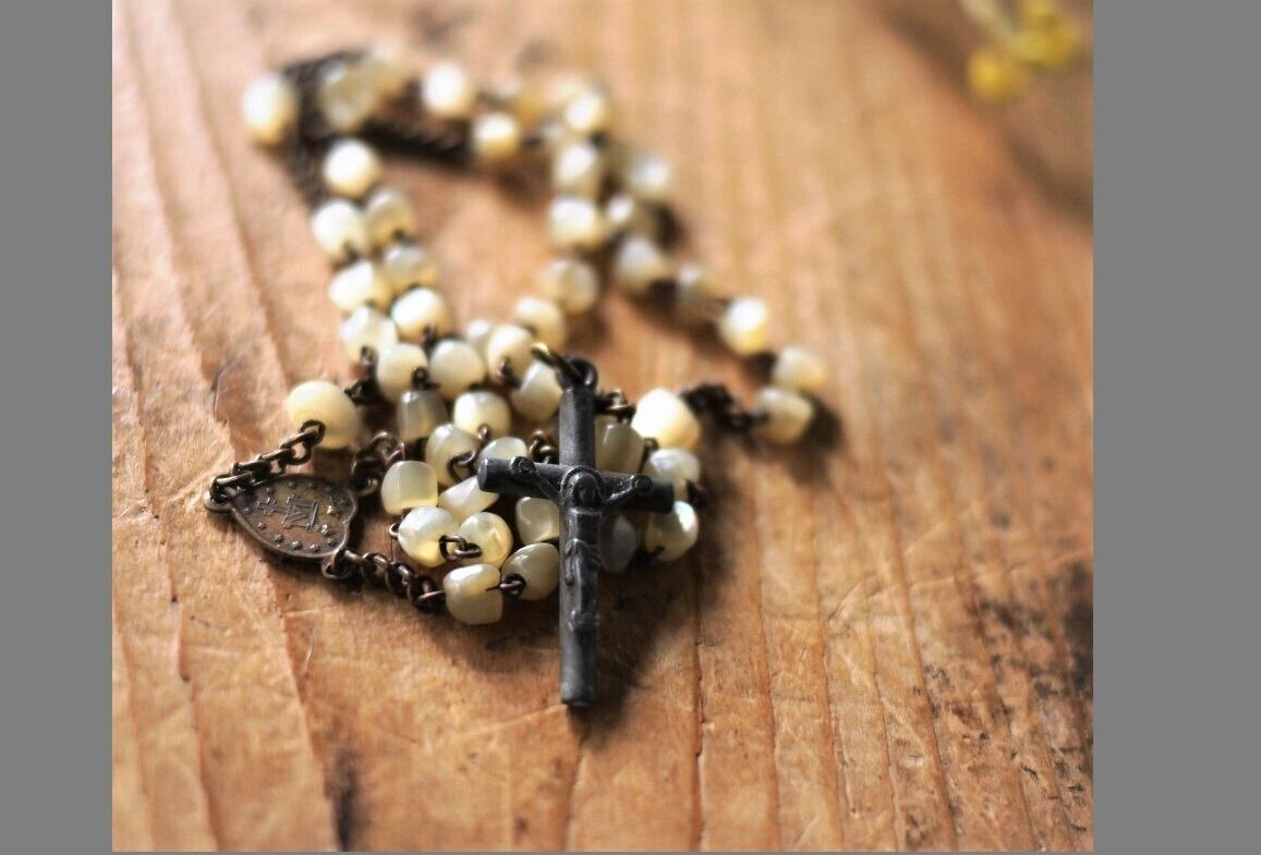 アンティークロザリオ 古いマザーオブパールビーズ