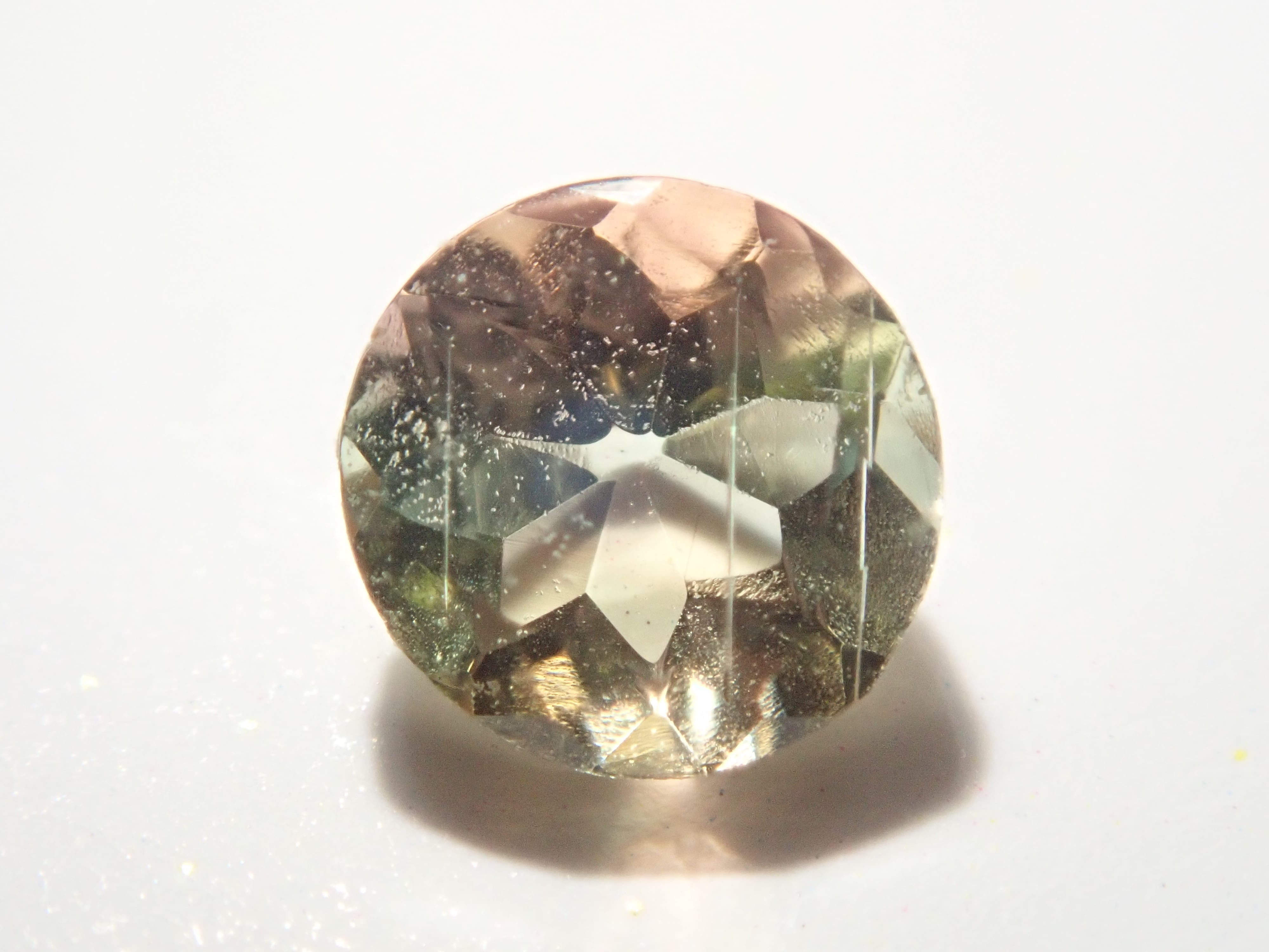 ブラジル産バイカラートルマリン 0.204ct