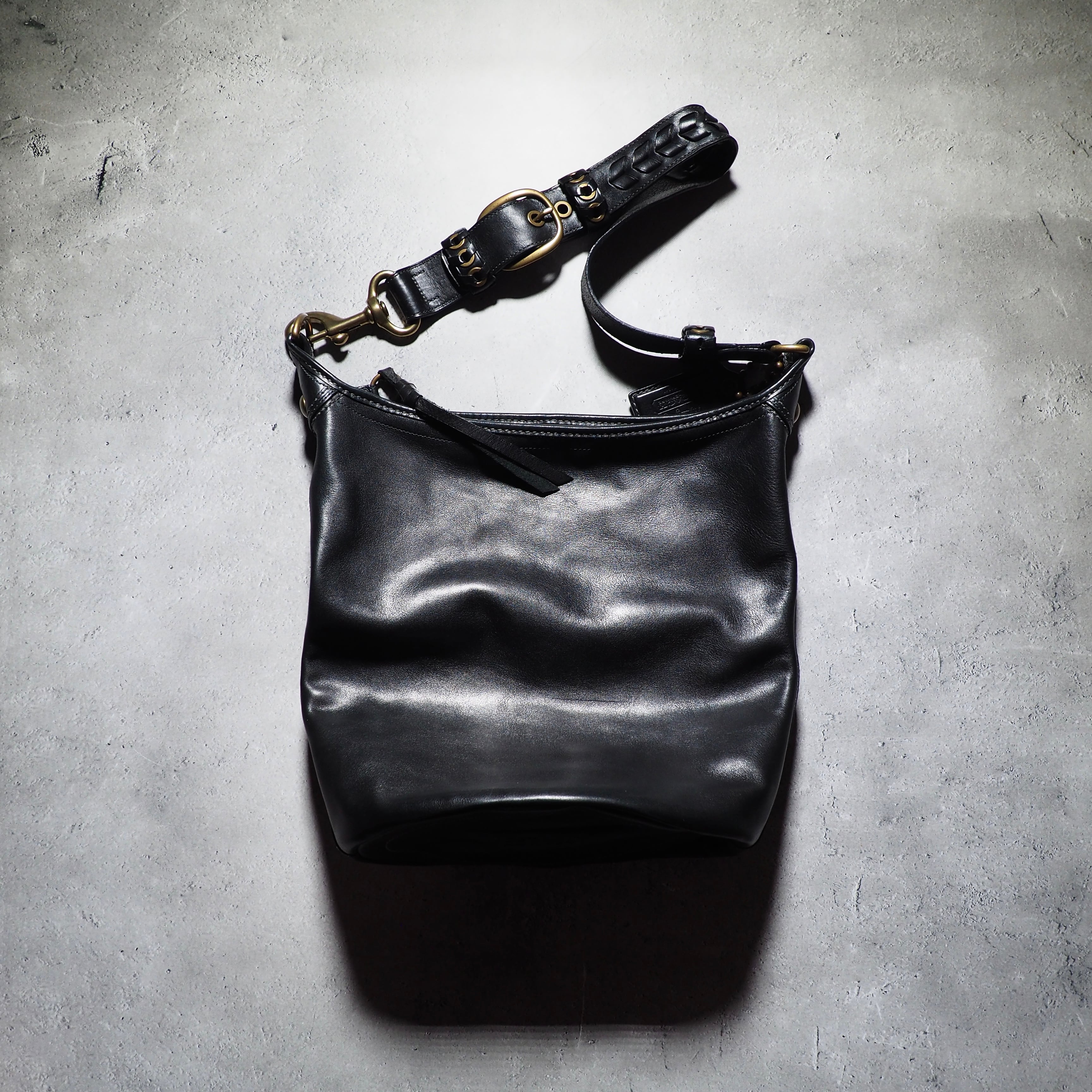 ” COACH ” Black leather 2ways hand shoulder Bag