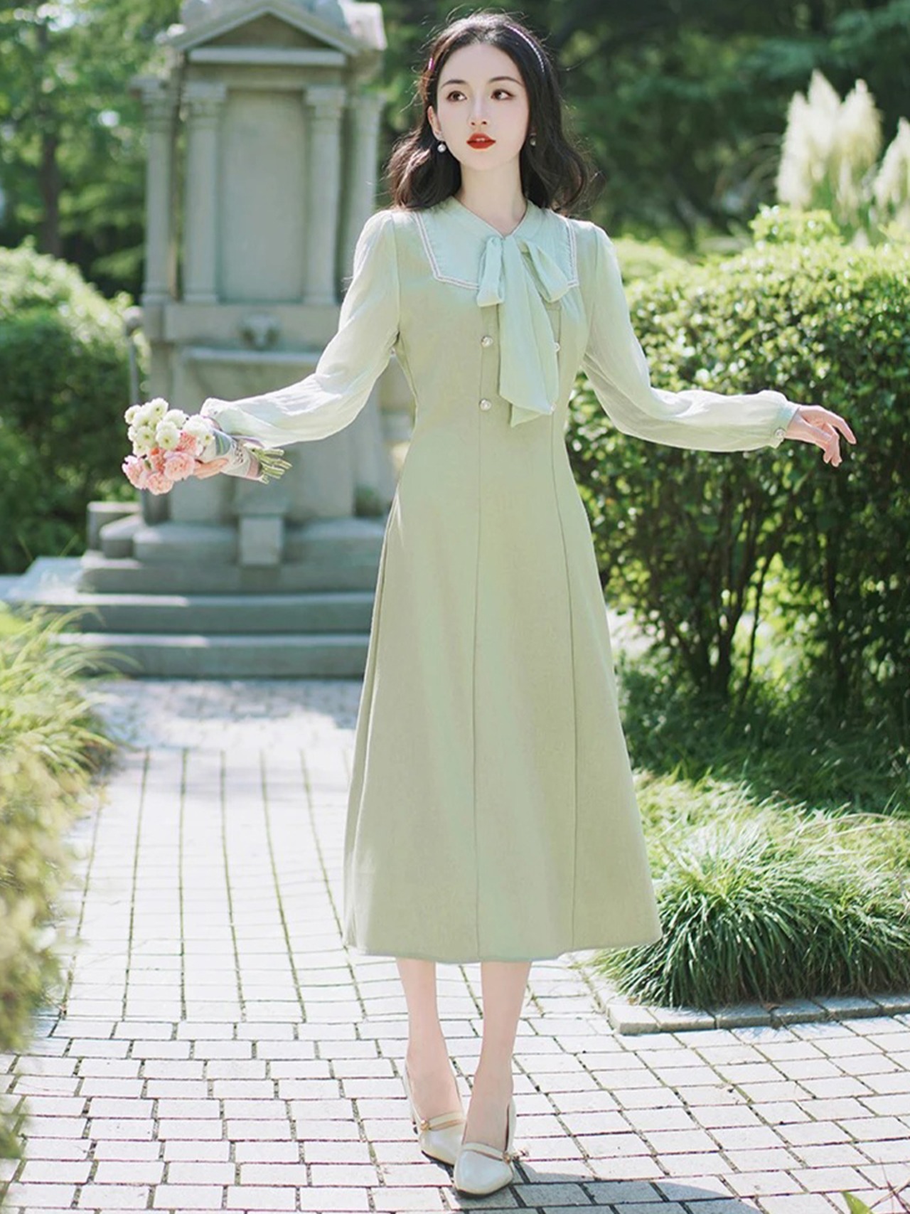 【0098】Bowtie Blouse Ribbon Long Sleeve Dress