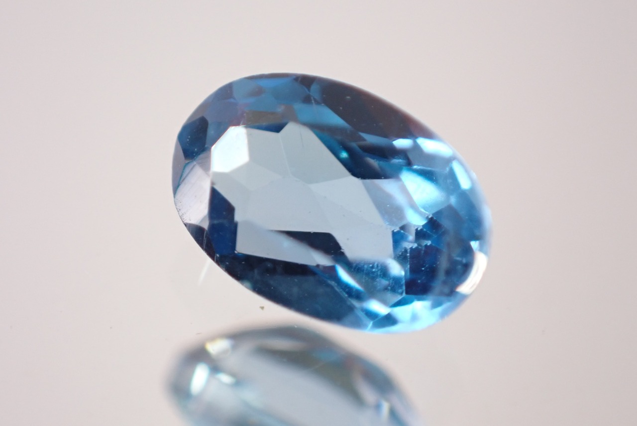 スイスブルートパーズ　0.67ct　[E10-22]