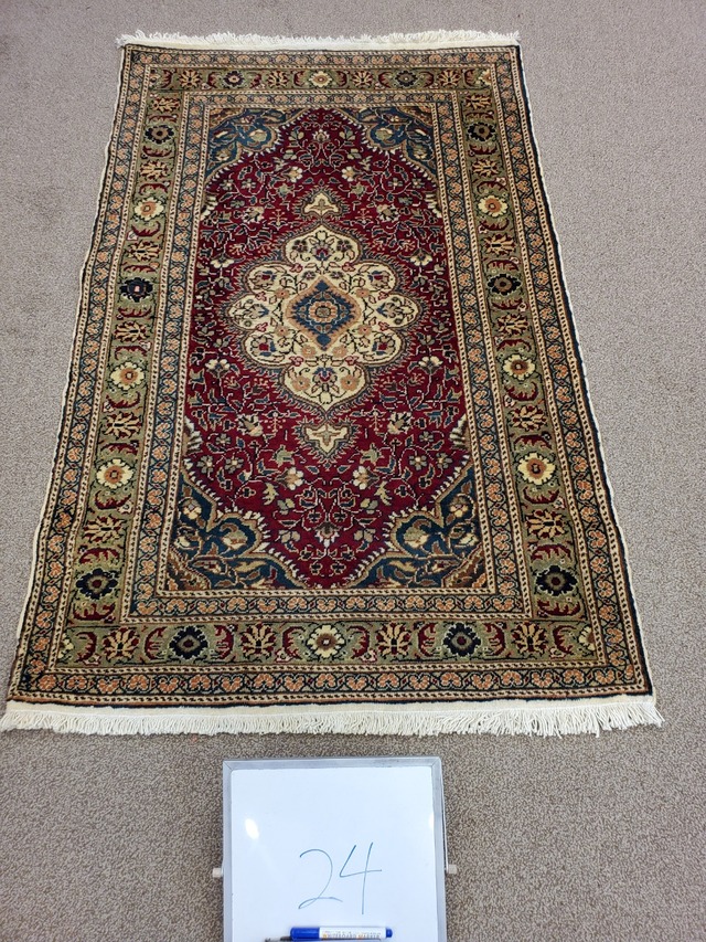 絨毯クエスト62【No.24】Tribal Rug　トライバルラグ  ※現在、こちらの商品はトルコに置いてあります。ご希望の方は先ずは在庫のご確認をお願いします。