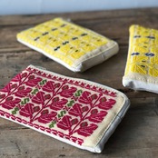 パレスチナ刺繍 L字ポーチ(サボテン)TATREEZ