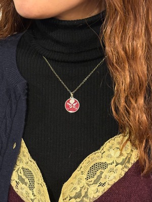 GUCCI / vintage ghost diamond GG necklace.