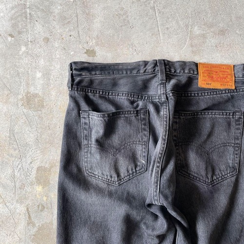 Levi's / 501 black denim pants size 32x32