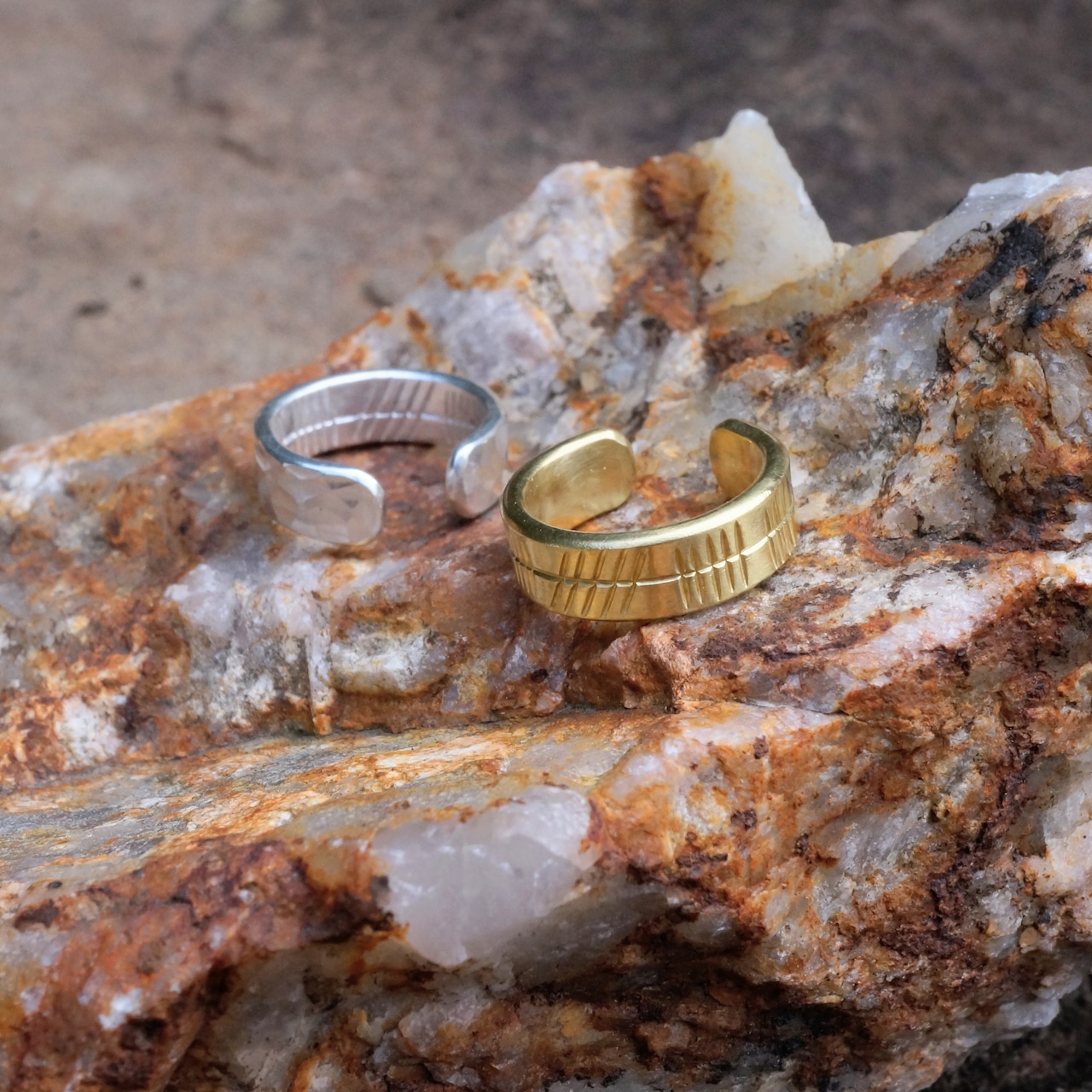 【Ogham-E】文字を選べるオガムのイヤーカフ