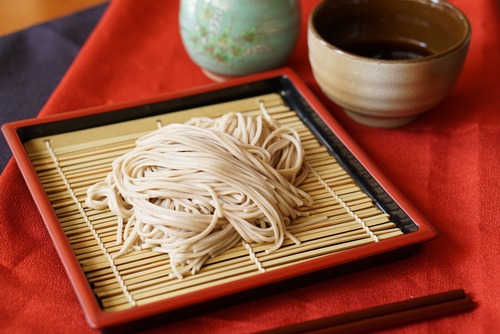 【ご予約:12/10まで】年越し生そば（130g×2）×4パック、つゆ付（12月26日～28日の限定出荷）