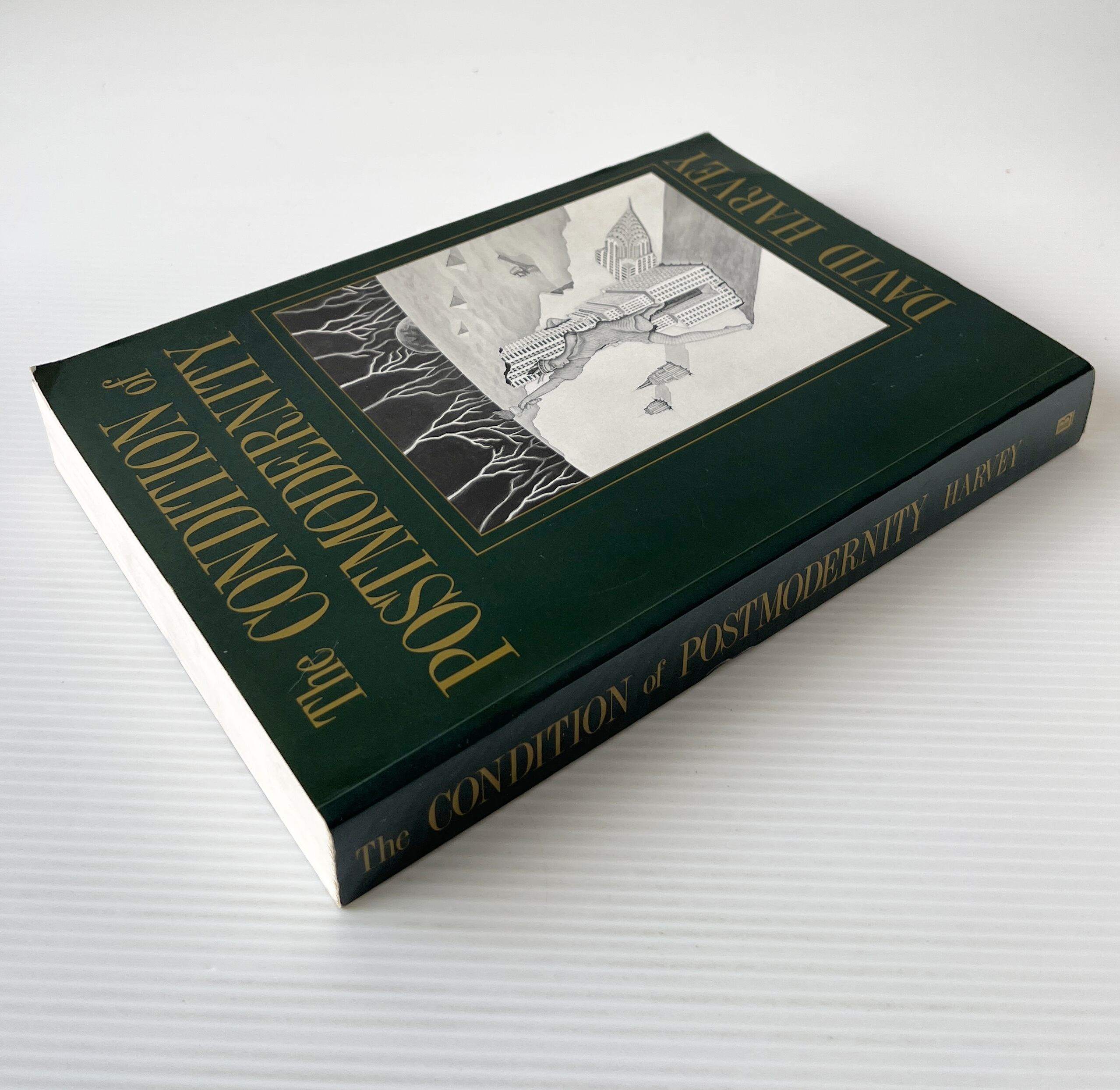 The Condition of Postmodernity: An Enquiry into the Origins of Cultural Change ポストモダニティの条件 / David Harvey デヴィッド・ハーヴェイ / Blackwell