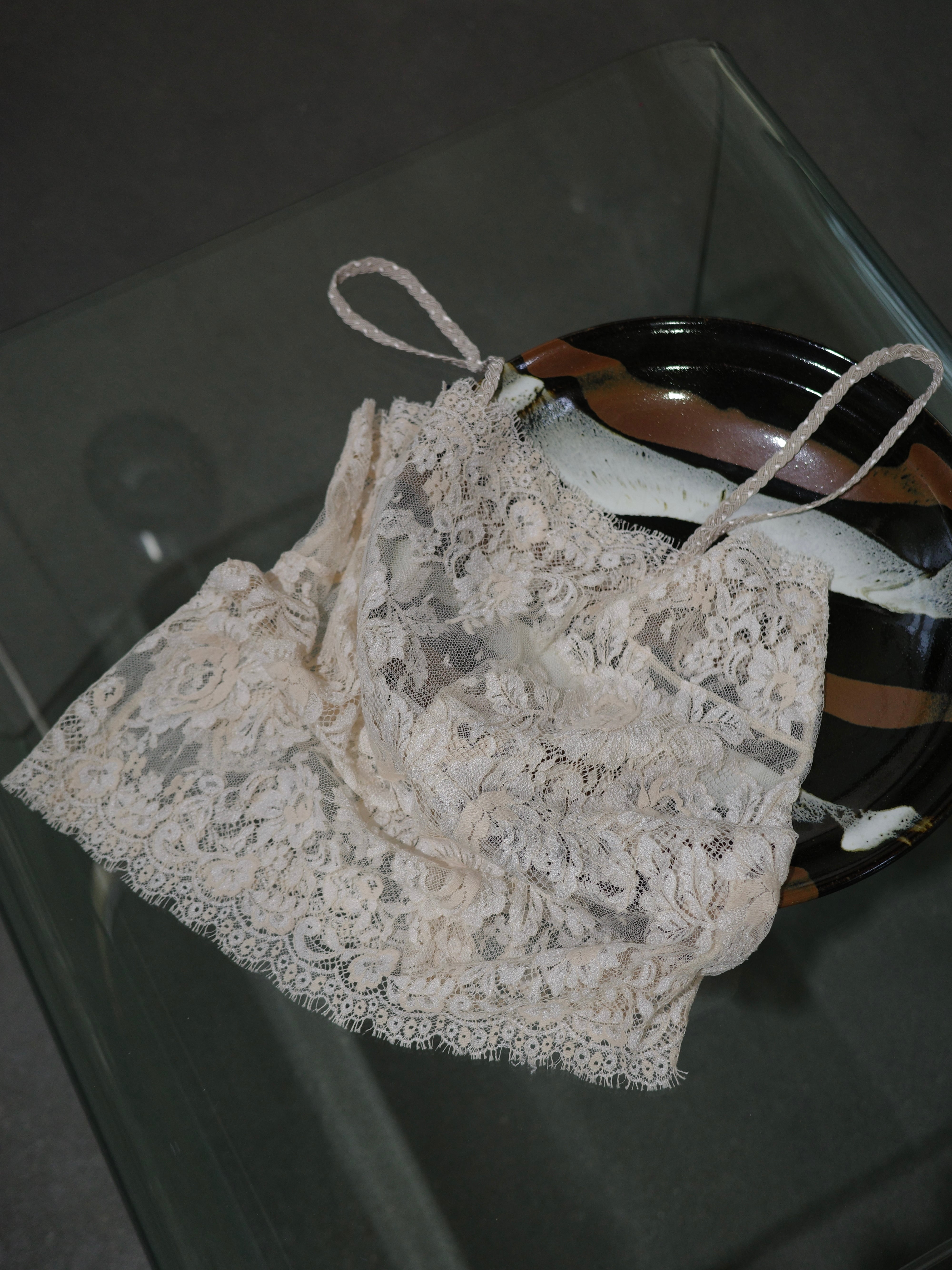 <vintage>all lace nudy cami