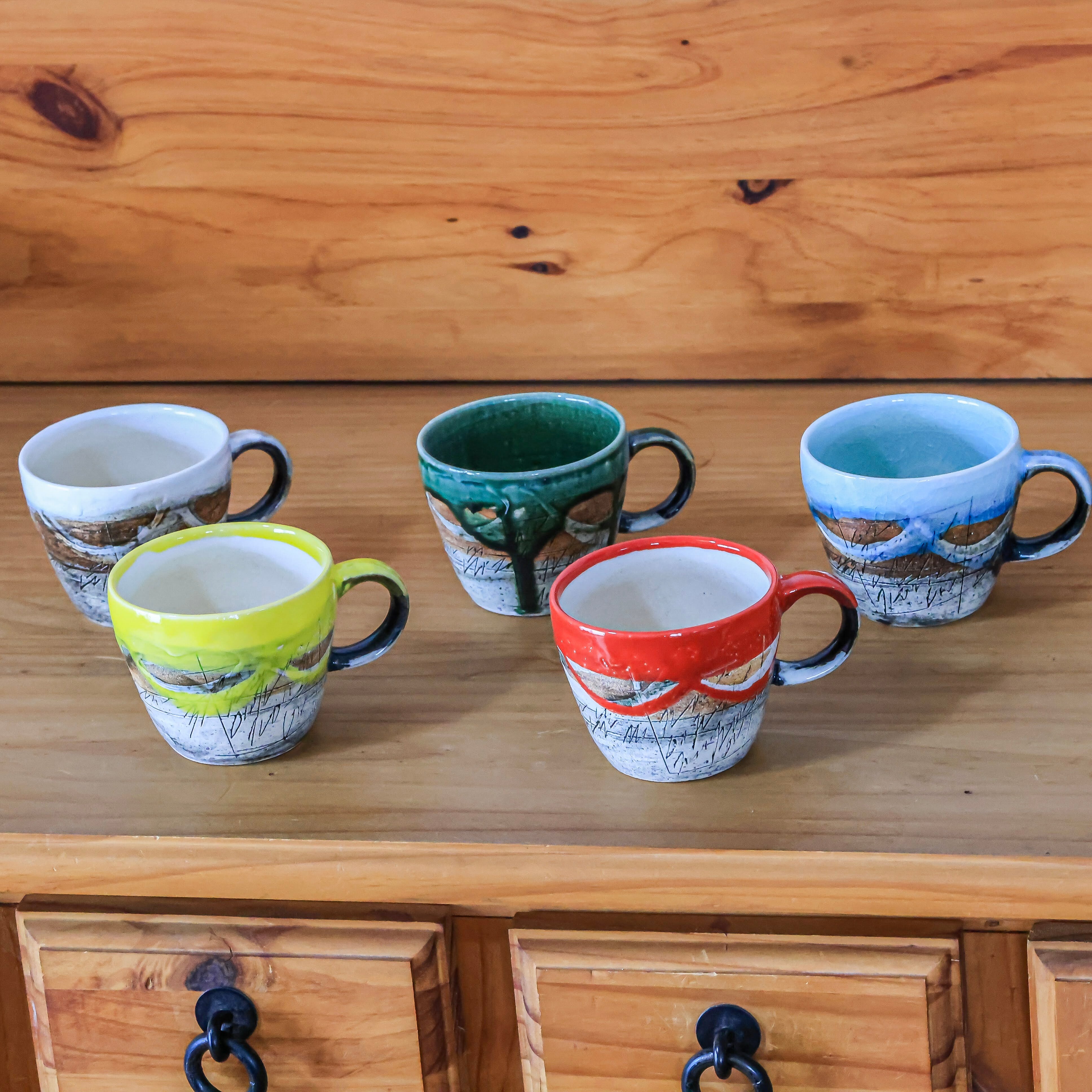 線刻マグカップ「青釉」