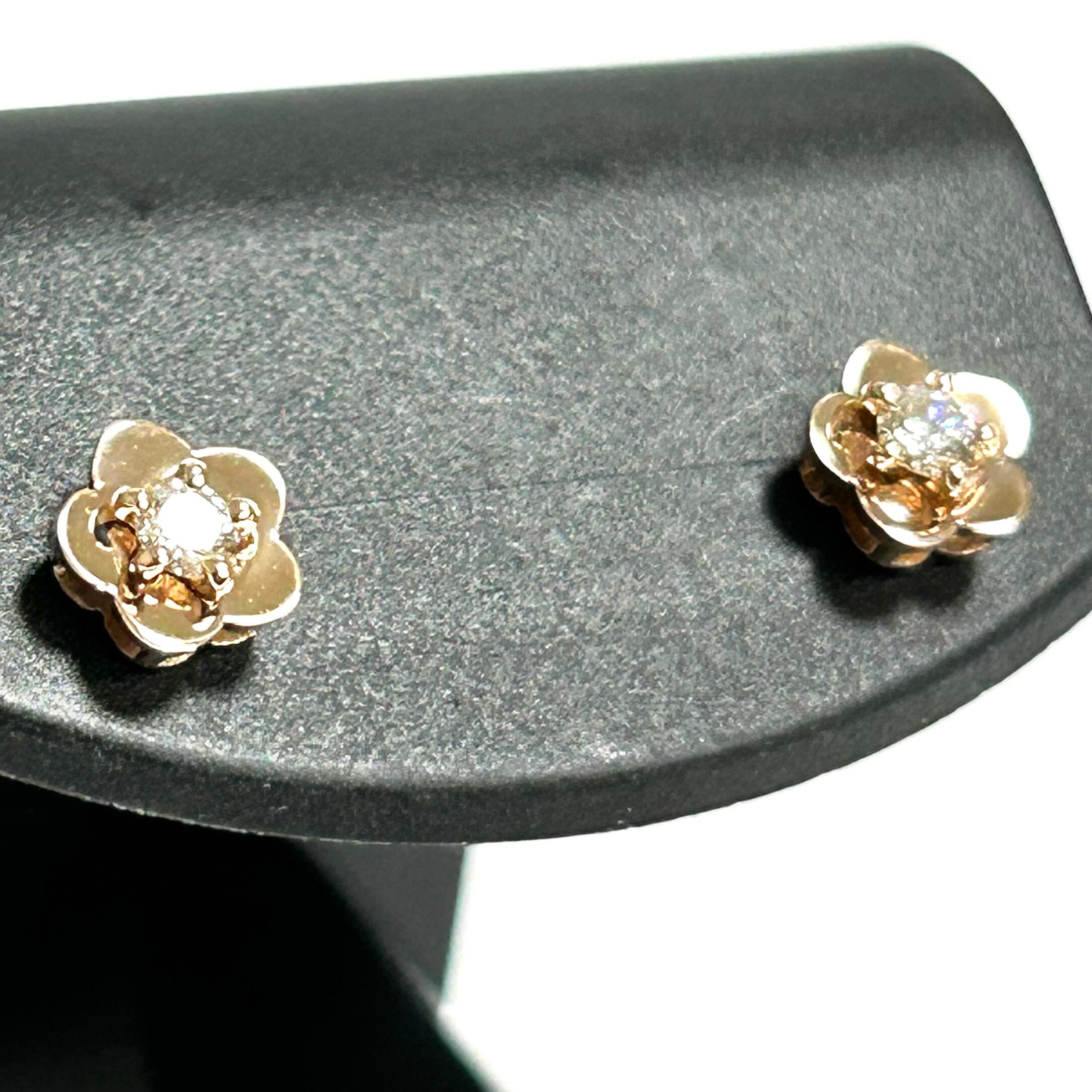 PG)ダイヤモンドピアス フラワーモチーフ | jewelryEMMA PG)ダイヤモンドピアス フラワーモチーフ | jewelryEMMA