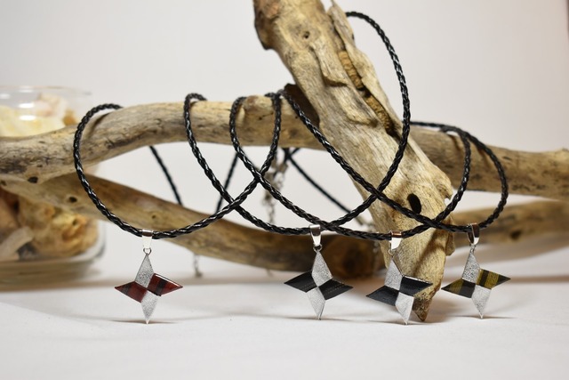 手裏剣ネックレス（黒）