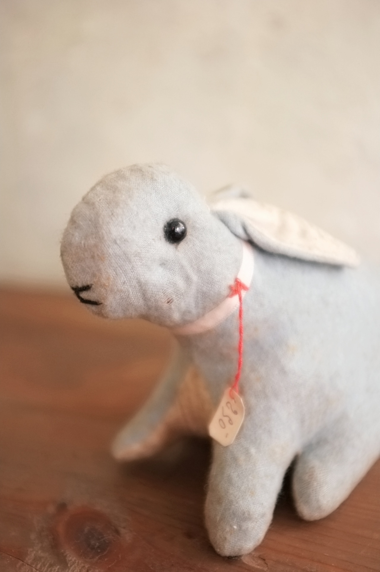 フランス 青いうさぎさんと薔薇色のリボンb ドール アンティーク