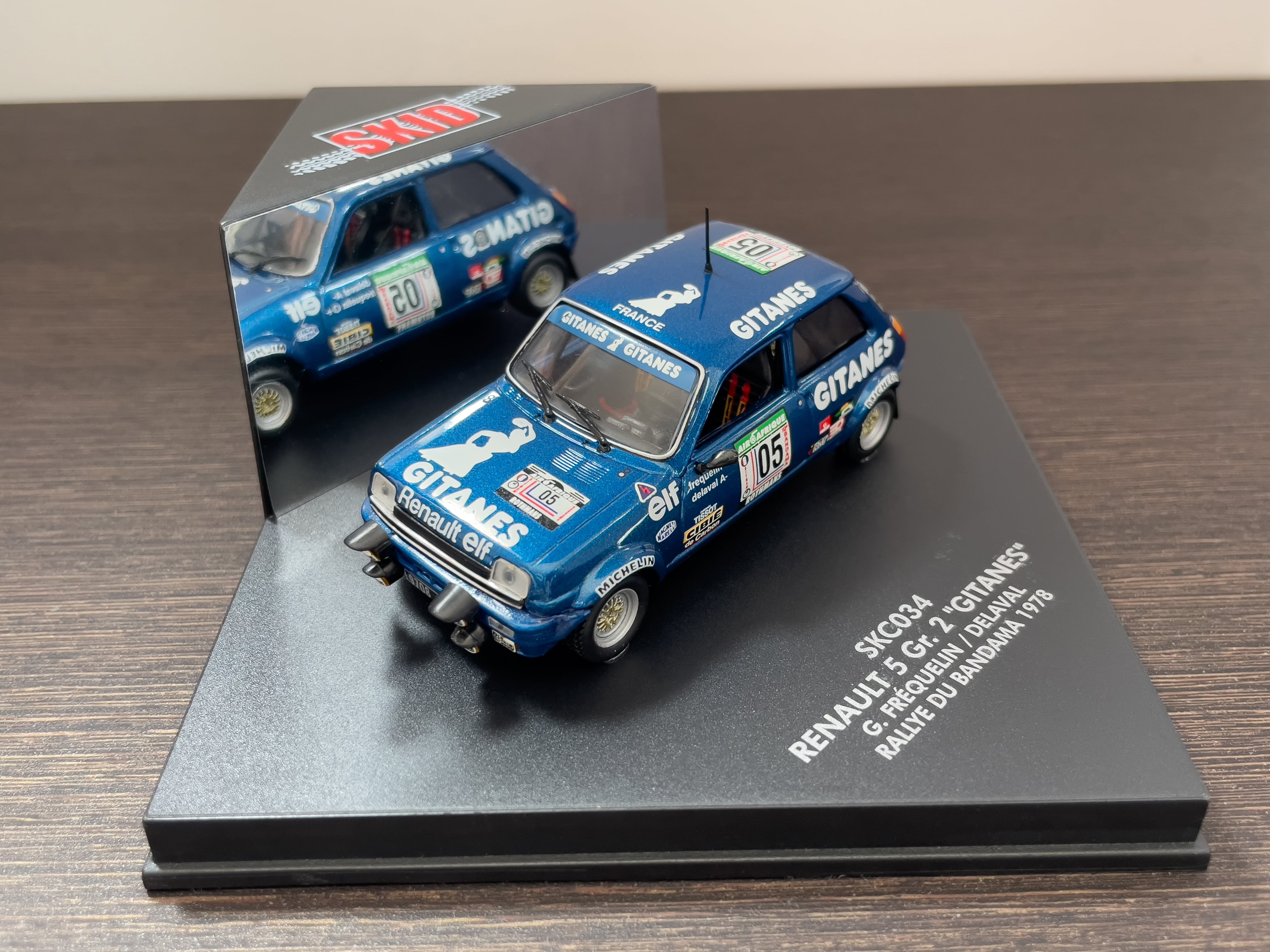 ミニカー Vitesse SKC034 ルノー5 Gr.2 ”GITANES”RALLY DU BANDAMA