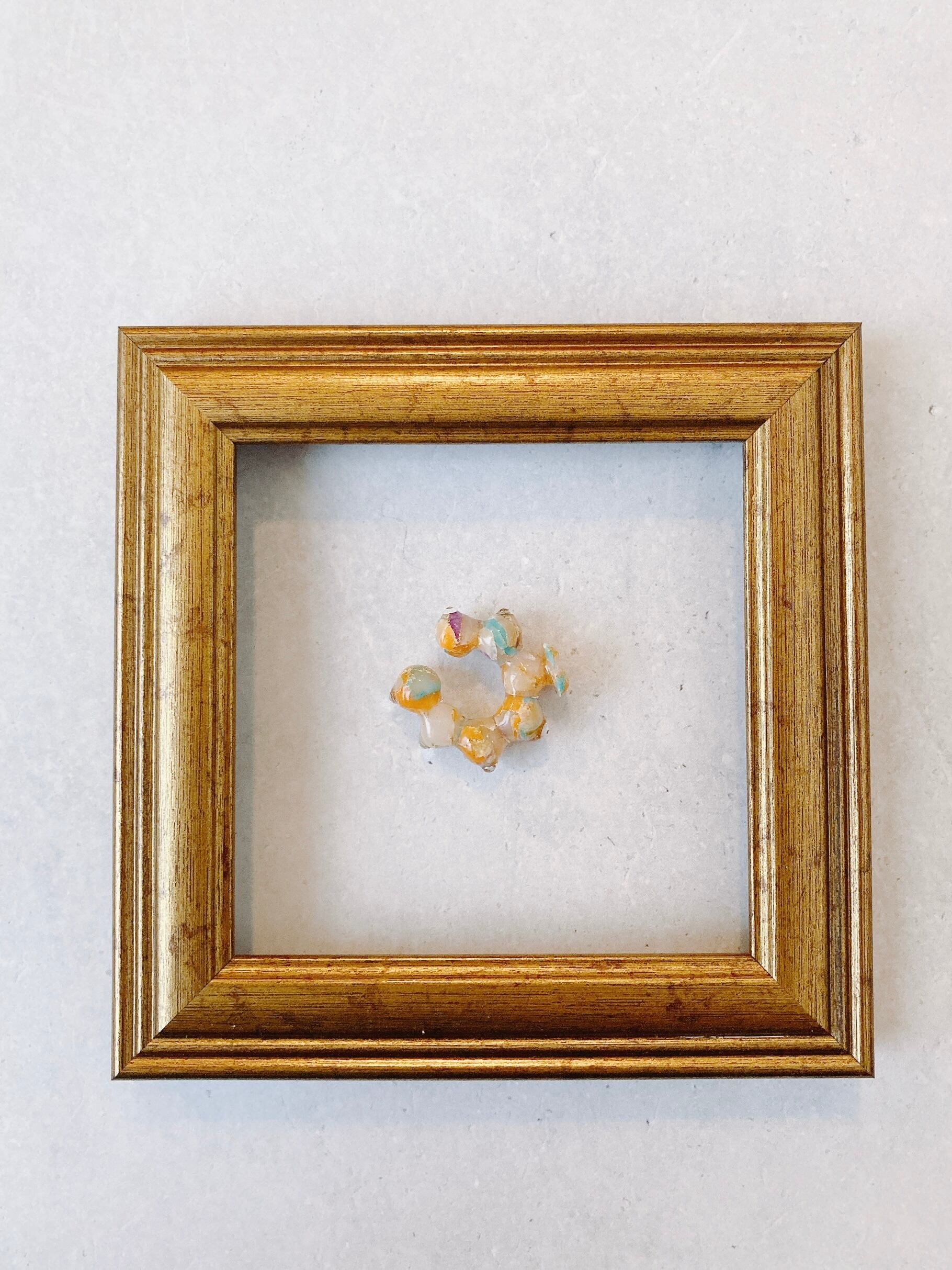 6月限定モザイクアート柄の丸玉クチビル子・イヤカフ(B)