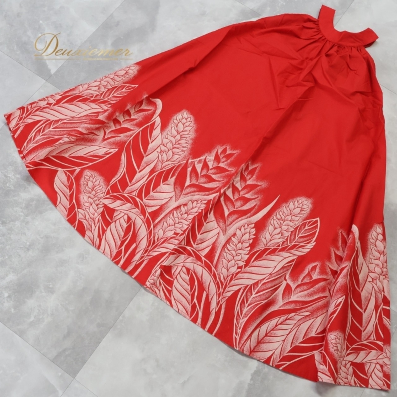 フラダンス 衣装 ワンピース ドレス ムームーファクトリー レッド系 T&L MUUMUU FACTORY ノースリーブ ハワイ製 ポケット付き かわいい 華やか 鮮やか 明るい 赤 白 ハワイアン アロハ ハワイアンプリント フラ ダンス レッスン 練習