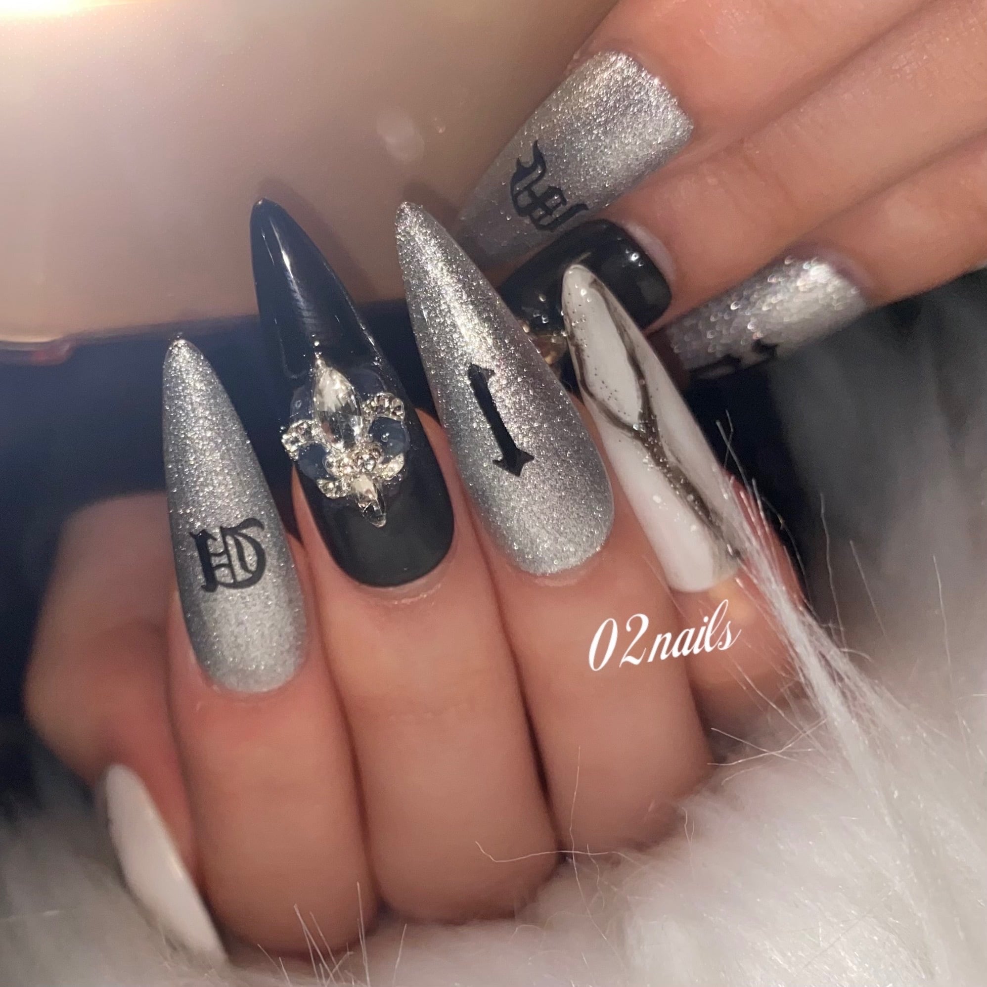 現品販売♡ クロム大理石ちゅるんギャルネイルチップ | 02nails❤︎