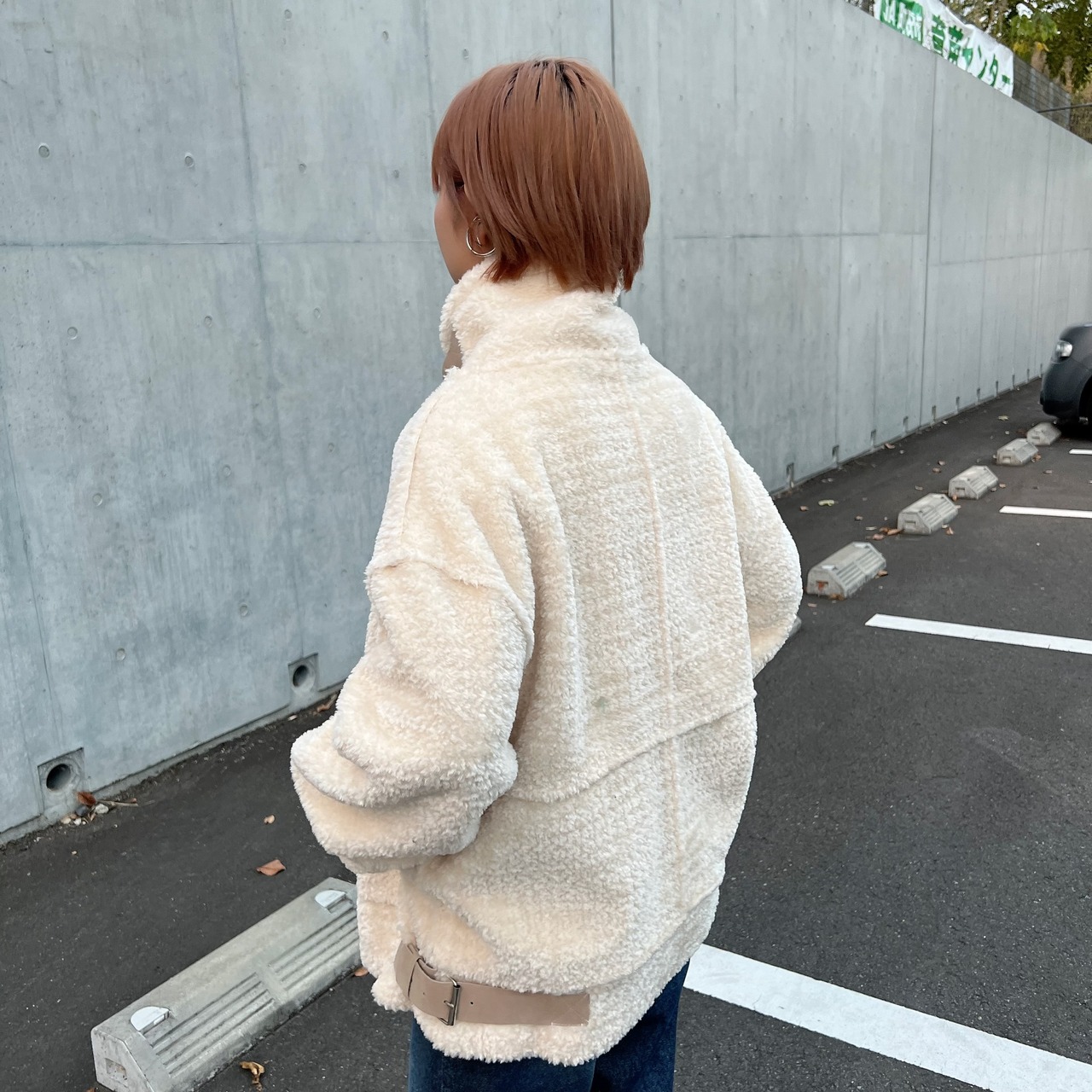 ベルトデザインパイピングムートンファーJK／ホワイト