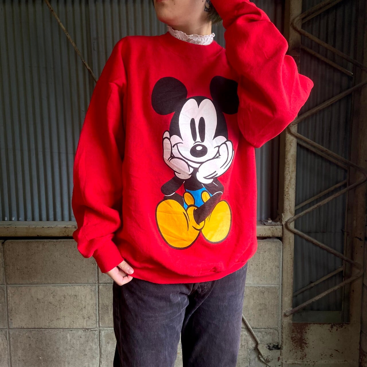 90年代 USA製 MICKEY&CO DISNEY ディズニー ミッキーマウス 両面プリント キャラクタースウェット L メンズ レディース 古着  90s ビンテージ ヴィンテージ 刺繍 トレーナー レッド【スウェット】 | cave 古着屋【公式】古着通販サイト