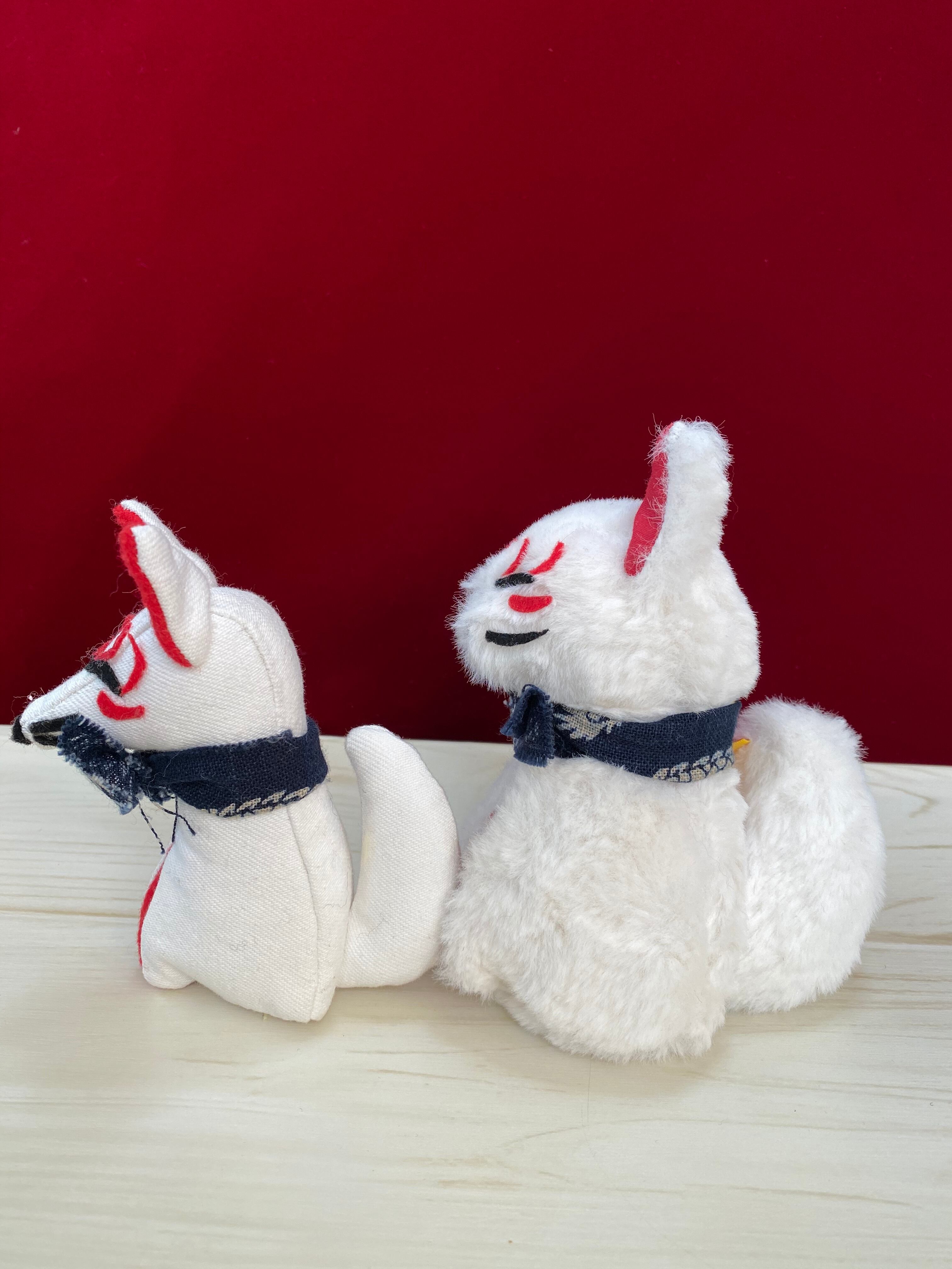 白きつねのぬいぐるみの夫婦 新月 | つくもぐるみの社
