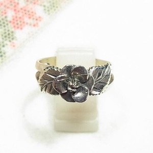 シルバー925製　フラワーリング　サイズ9   アクセサリーのセール通販 11631S