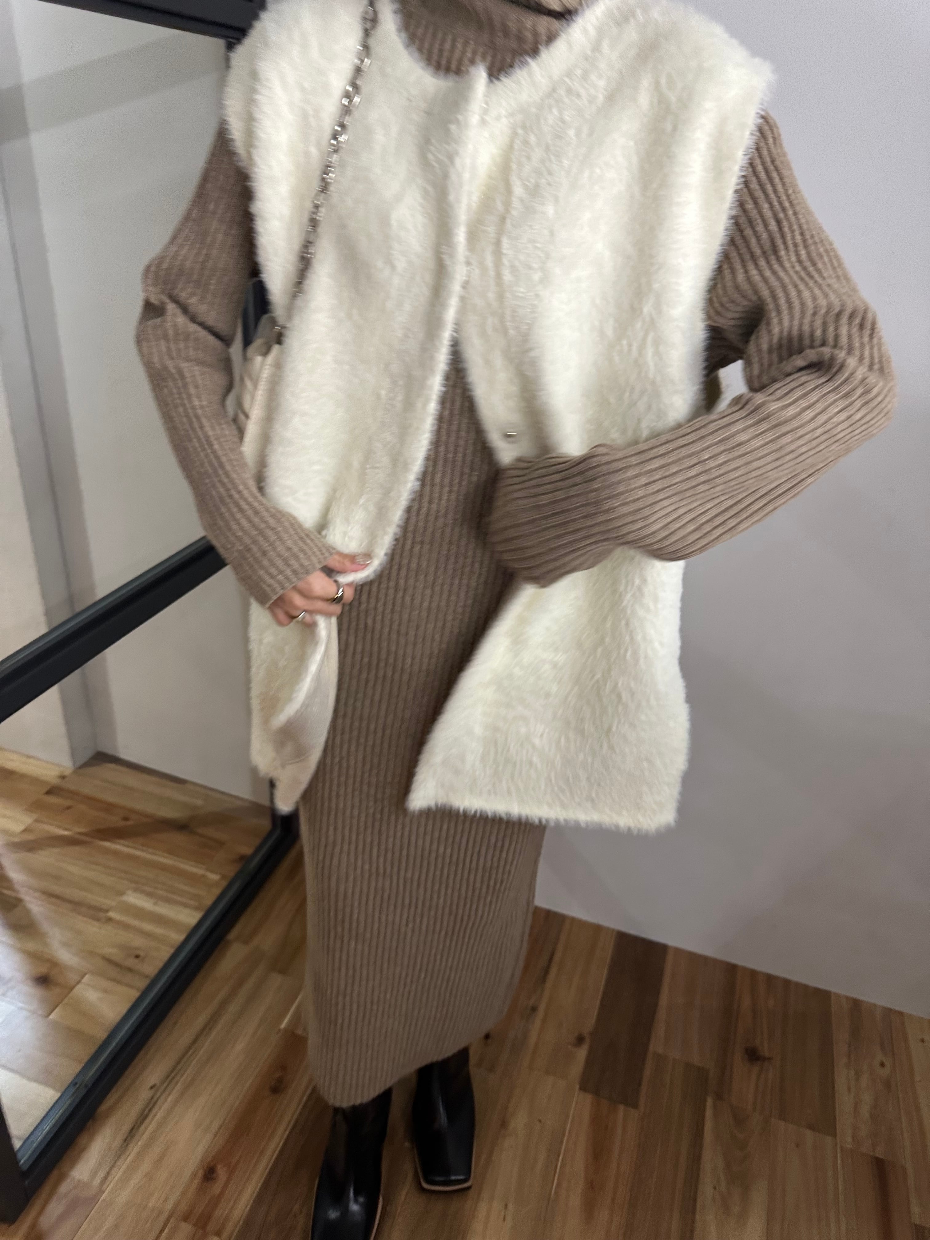 Double face shaggy knit gilet | WELINOA