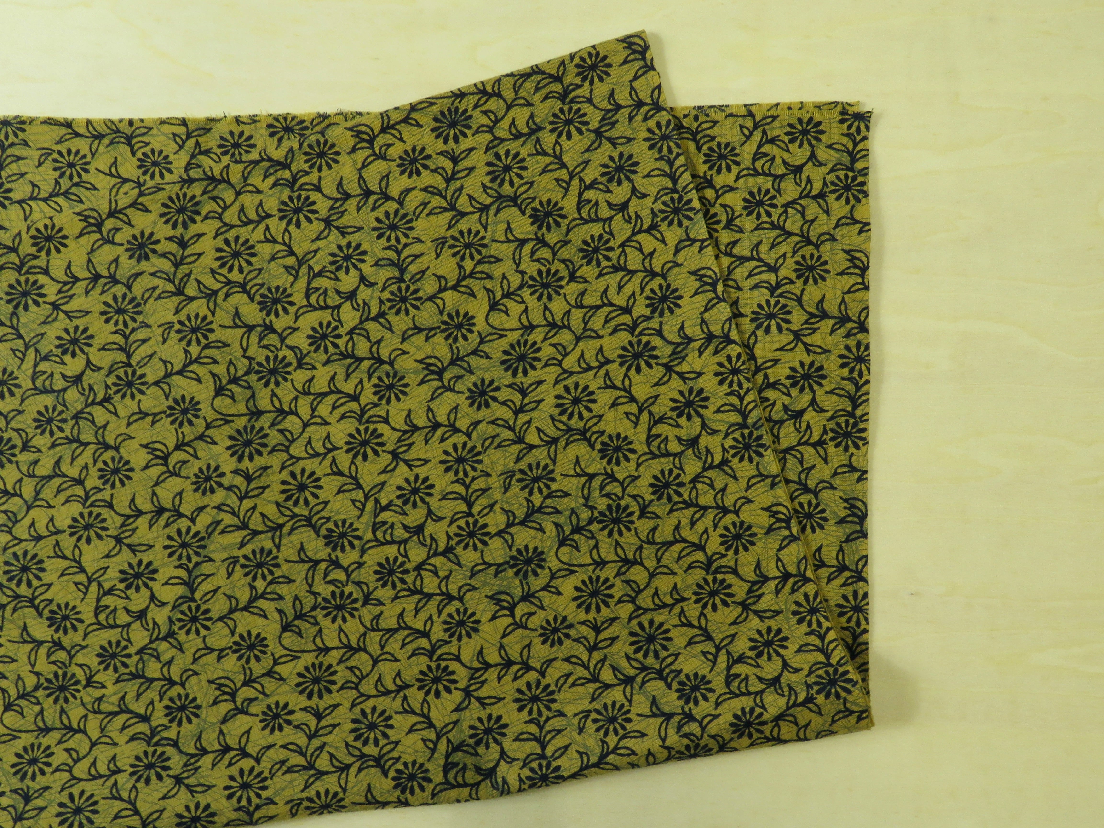 遠州浴衣 ネッカチーフ 花柄 黄土色