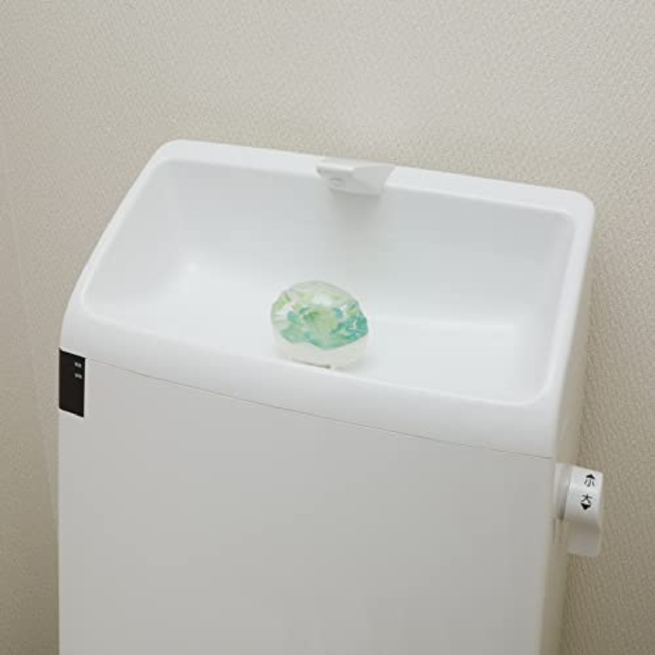 小林製薬 ブルーレット 液体おくだけ きらめく彩りの花 はなリウム トイレタンク芳香洗浄剤 ピュアブルームの香り 詰め替え用 70ml