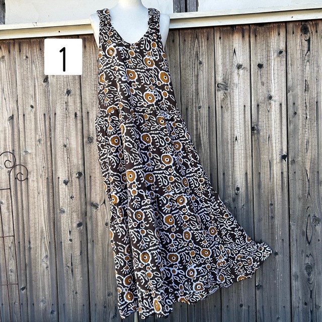 ゆったりワイバックワンピース