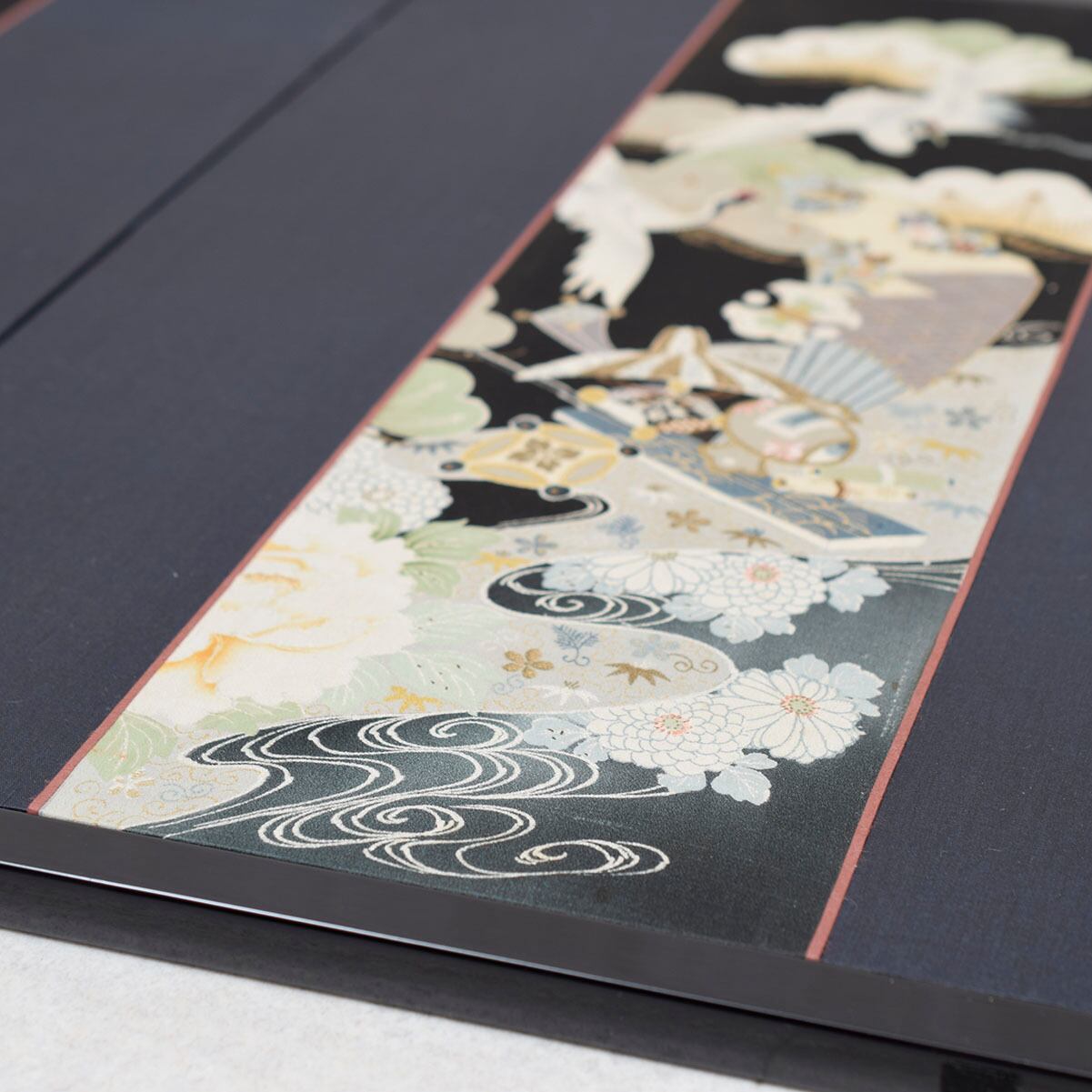 美術屏風 古布 松に宝づくし 黒 | SUZUTAME ONLINESHOP vogue