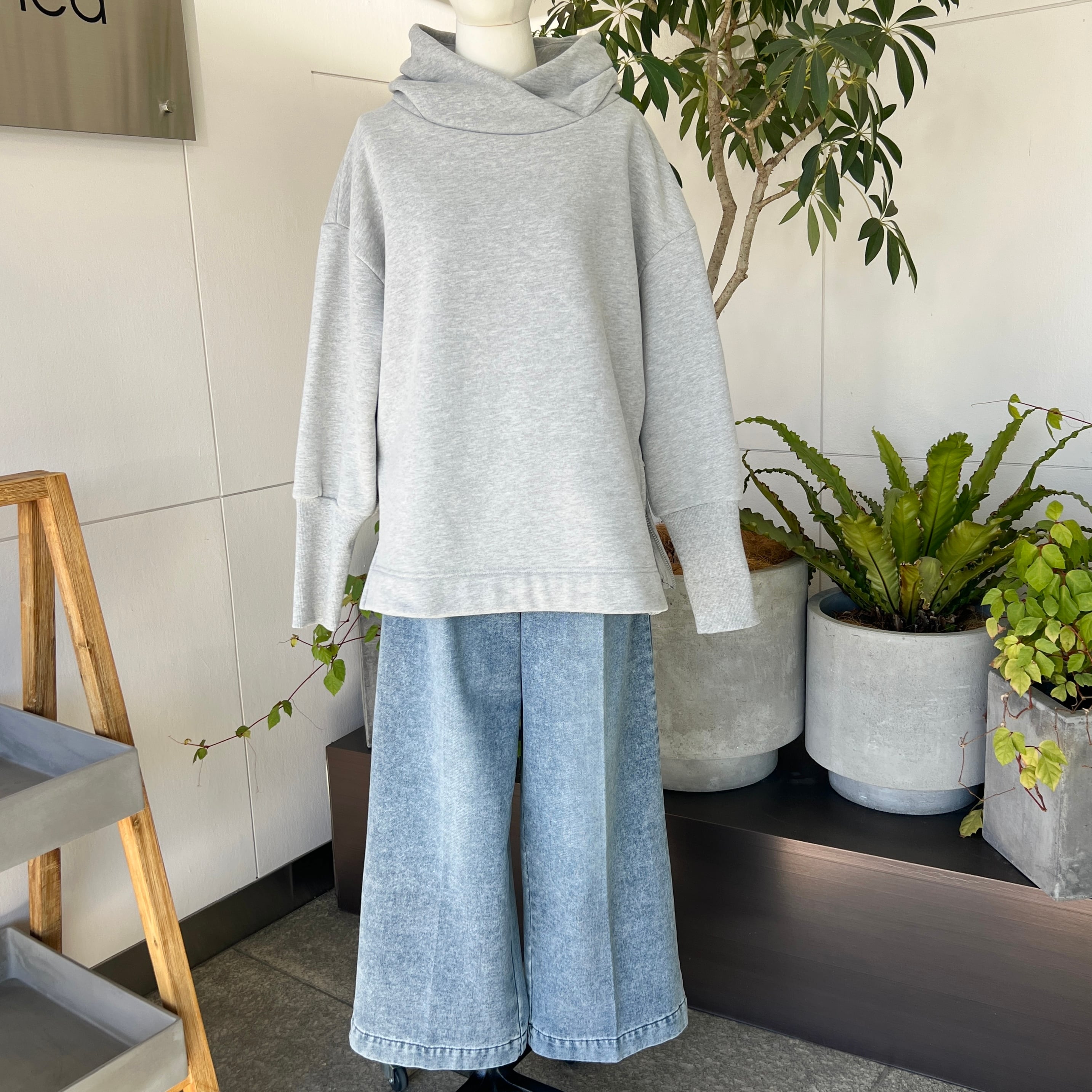 裏起毛デニム ハイウエストツータックワイドパンツ《PASSIONE