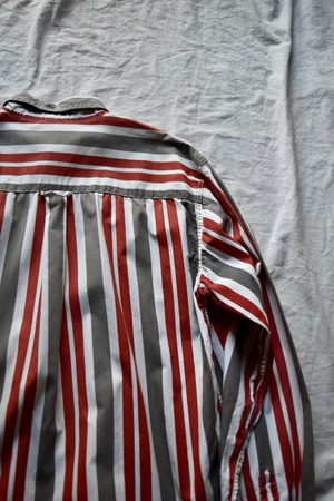 Orange-gray border shirt