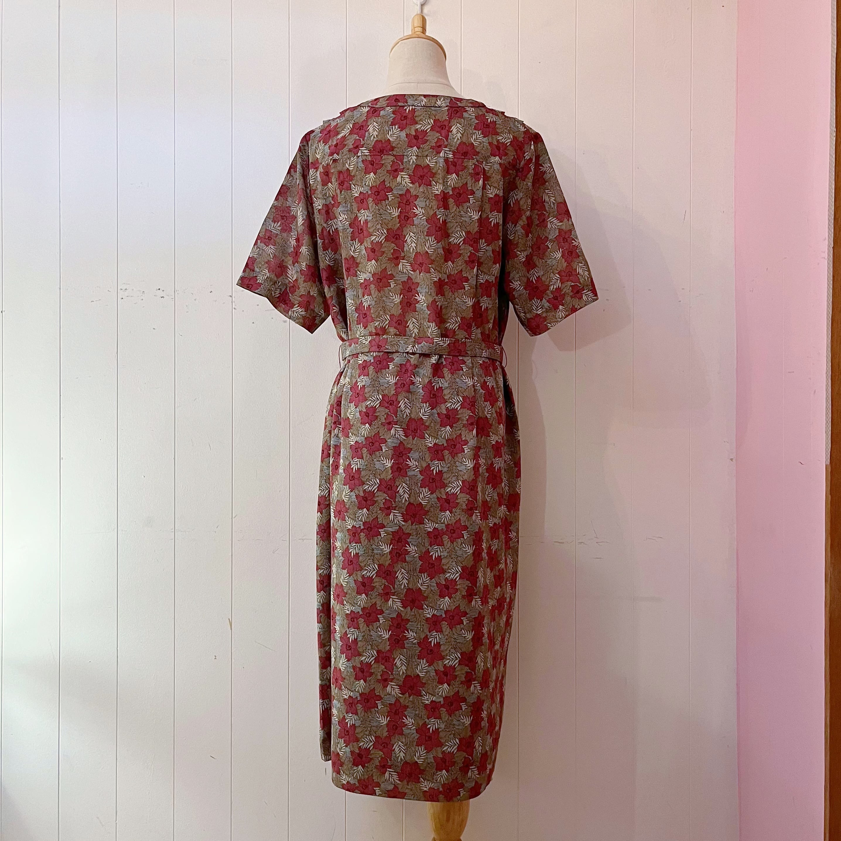 dark red leaf belt one-piece