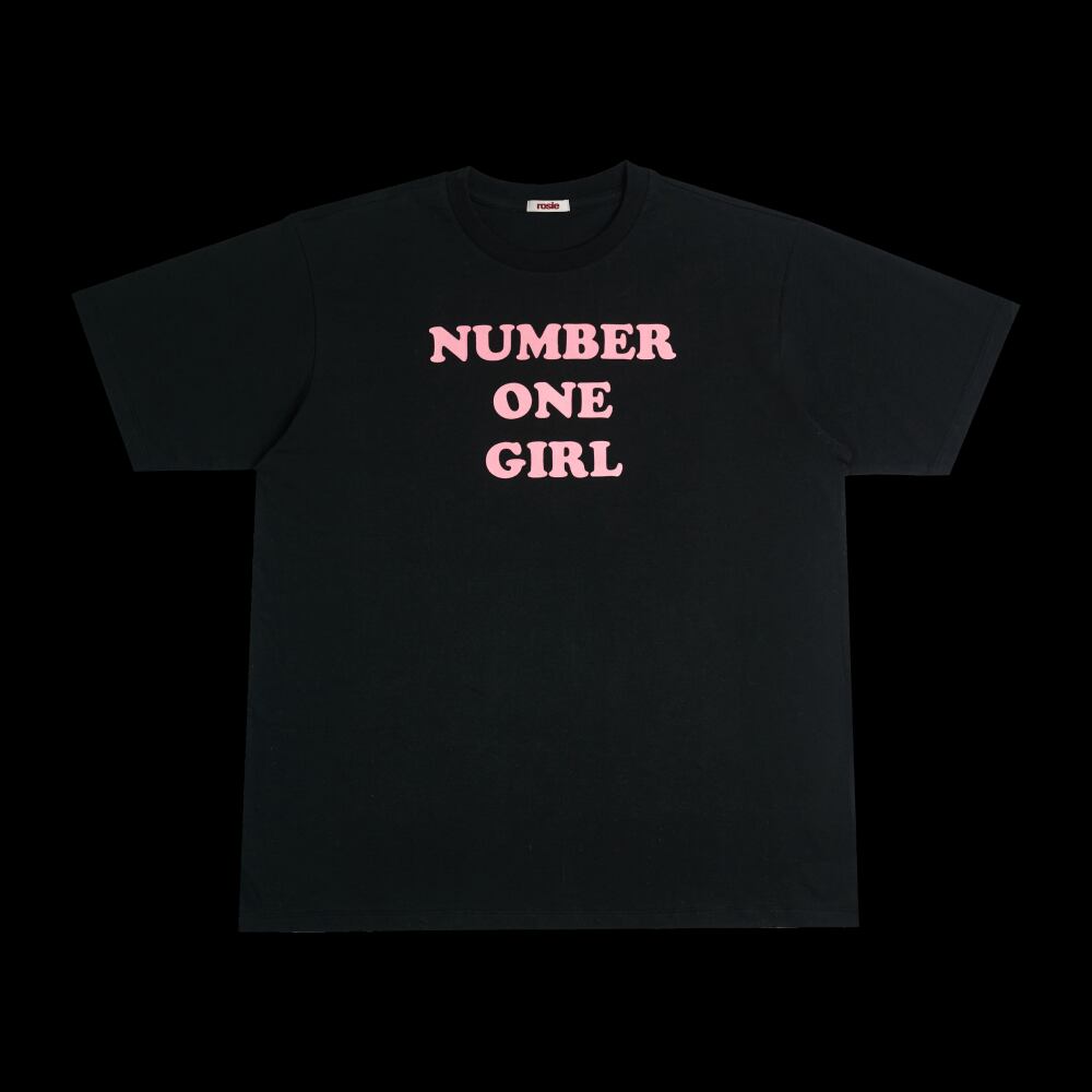 ROSÉ [ROSIE]NUMBER ONE GIRL BLACK T-SHIRT | EVERLINE