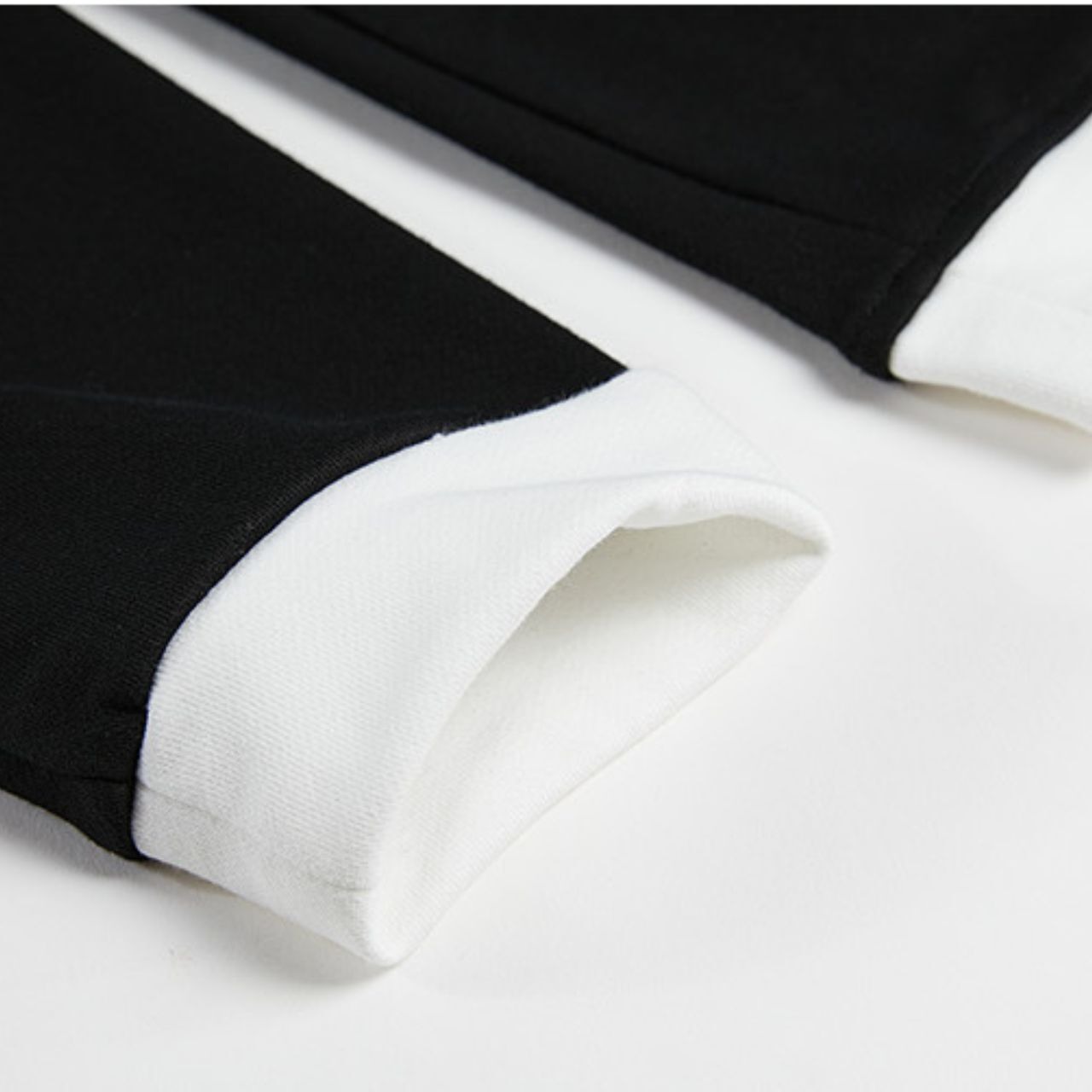 ノーカラーパイピングスウェット　MT0080402