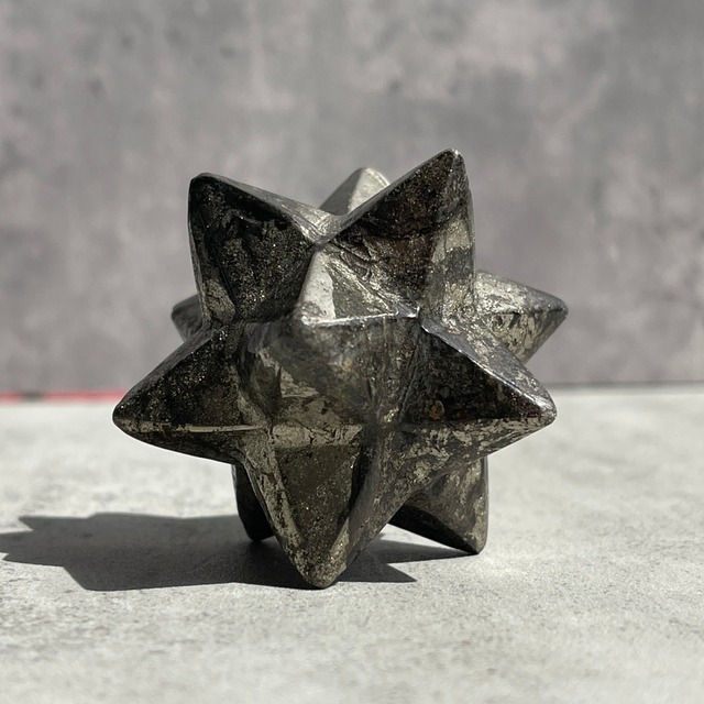 癒しの音を奏でる石【香川産 サヌカイト】石琴 カンカン石 ① 鉱物 天然石 パワーストーン