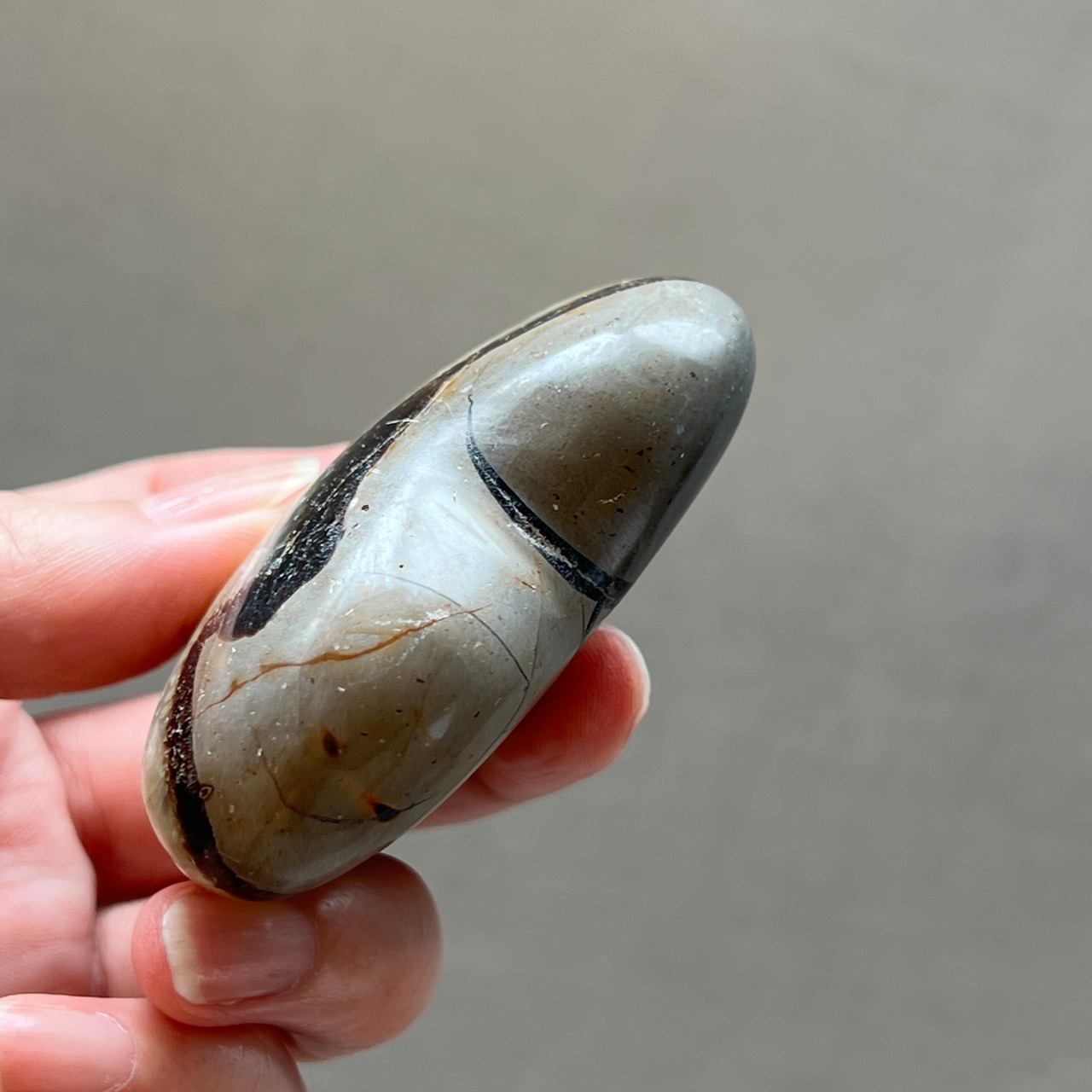 セプタリアン*ハート0633*天然石カービング*天然石インテリア*置き物